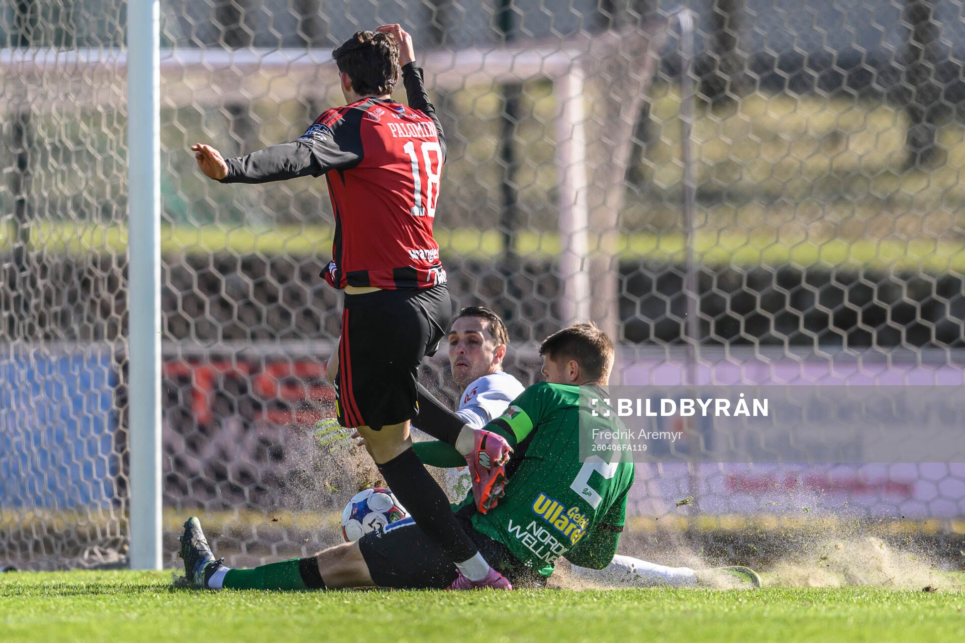 Östersunds Mario Palomino Delgado , Varbergs målvakt