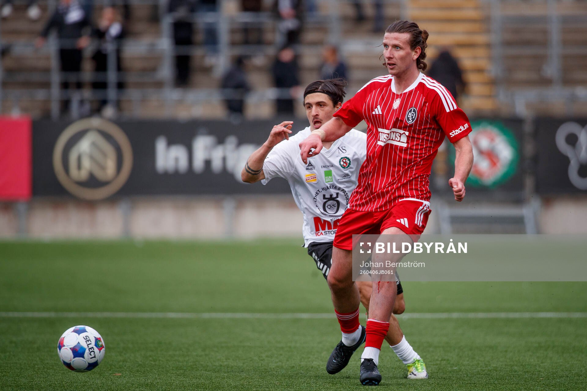 Örebros Samuel Wikman och Landskronas Andreas Murbeck