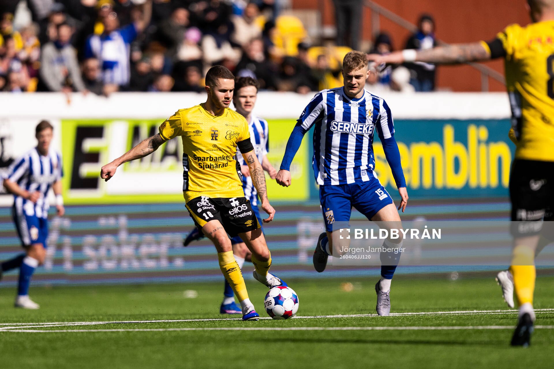 Elfsborgs Julius Magnusson och IFK Göteborgs David Kruse