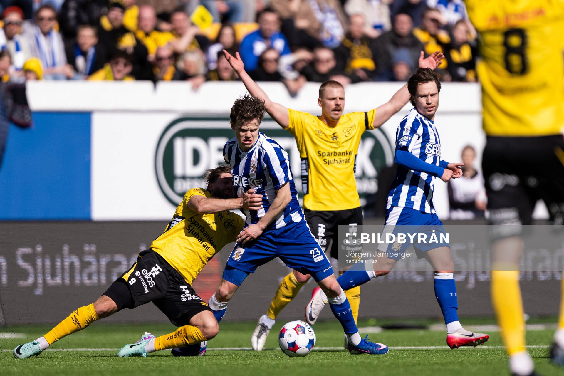 Elfsborgs Arber Zeneli och IFK Göteborgs Kolbeinn