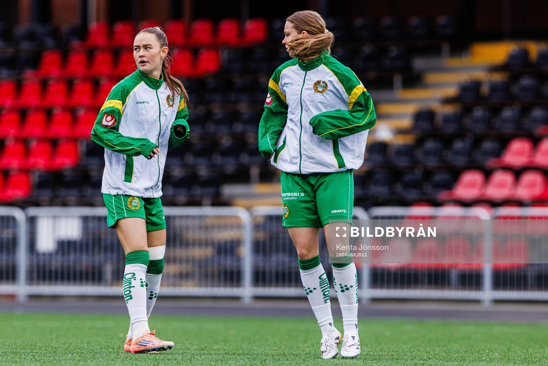 Hammarbys Svea Rehnberg och Hannah Sjödahl