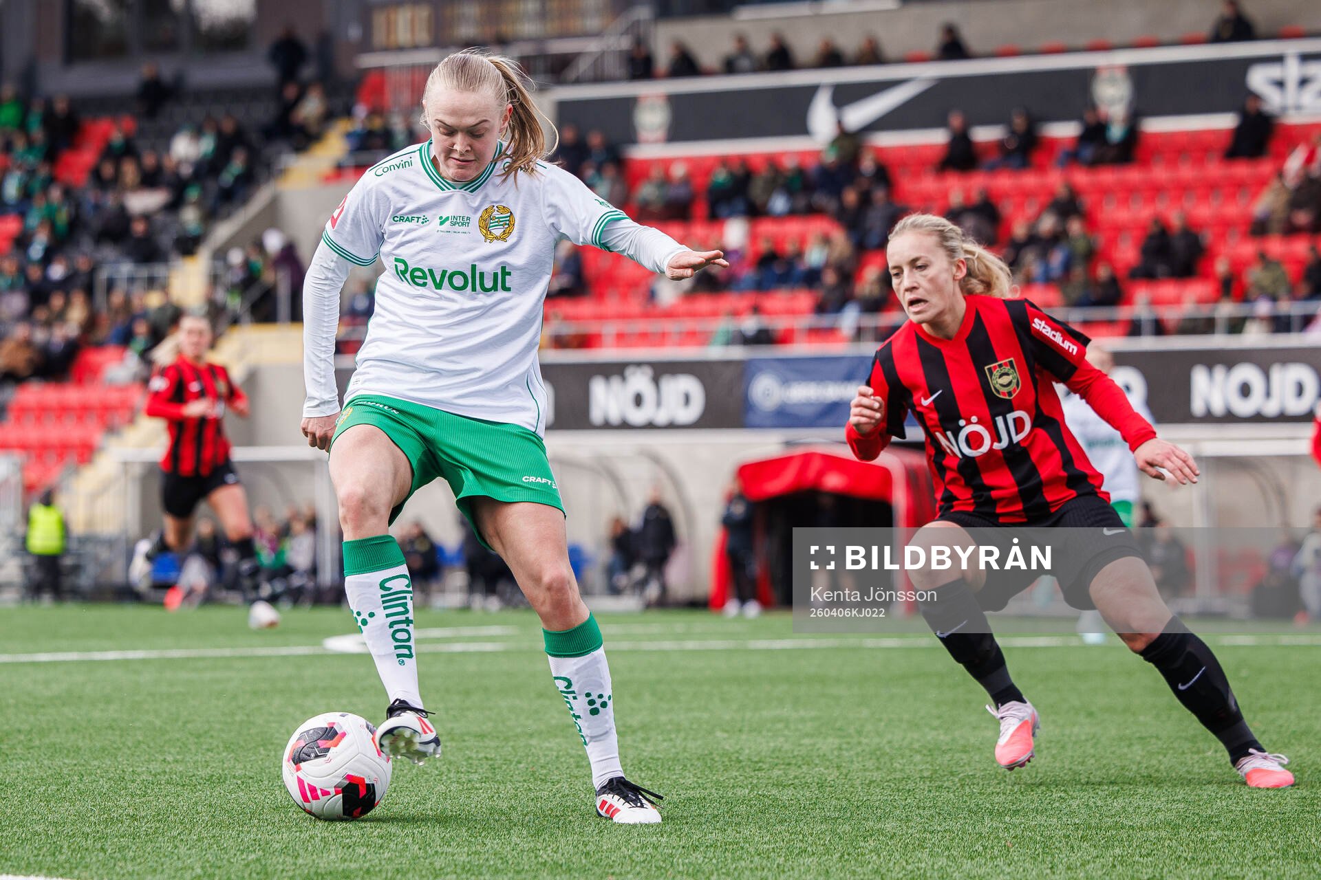 Hammarbys Elin Sørum och Brommapojkarnas Ellen Gibson