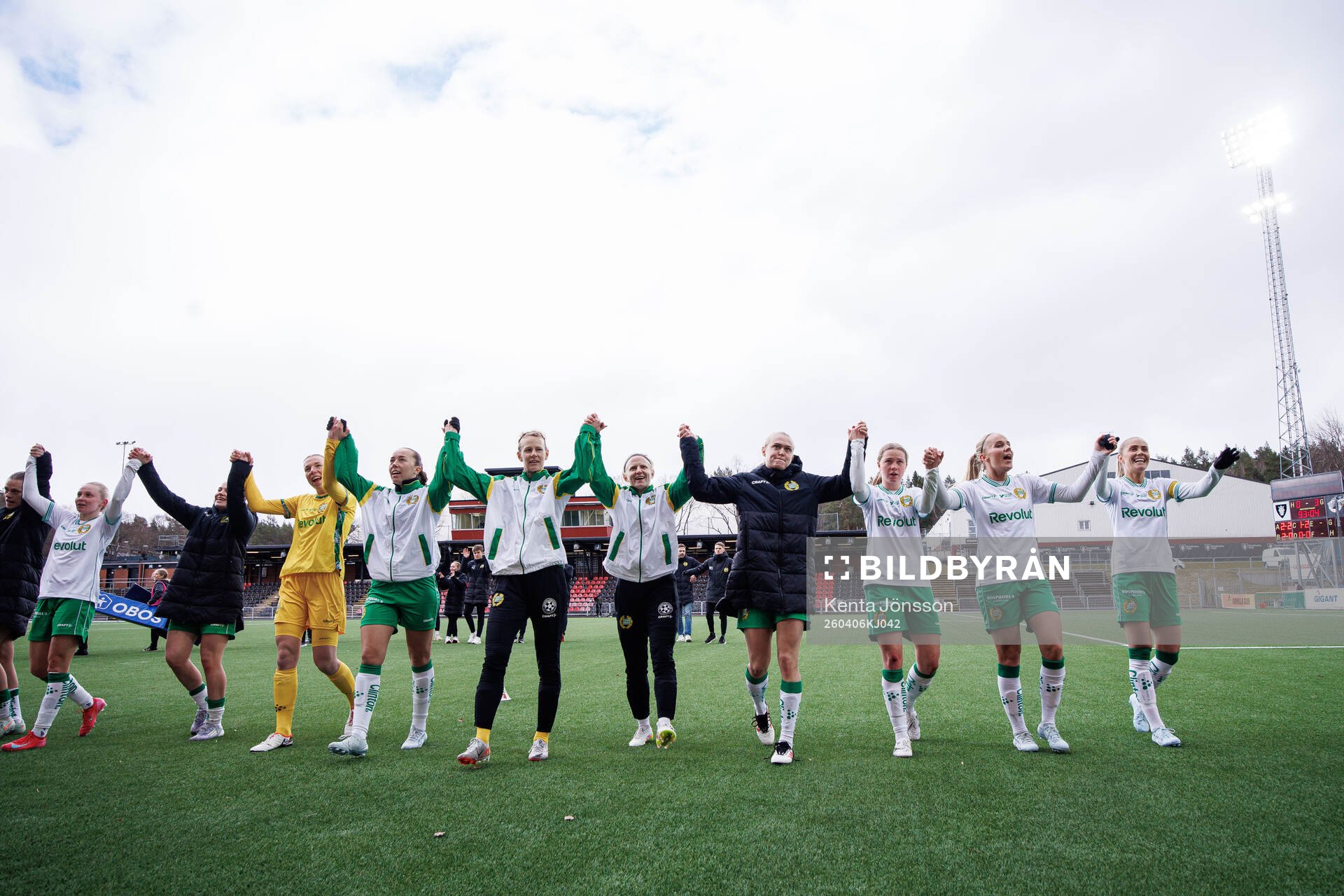 Hammarbys spelare jublar