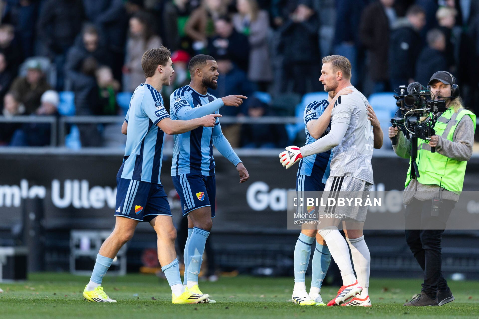 Djurgårdens Miro Tenho, Leon Hien och Jacob Une jublar med