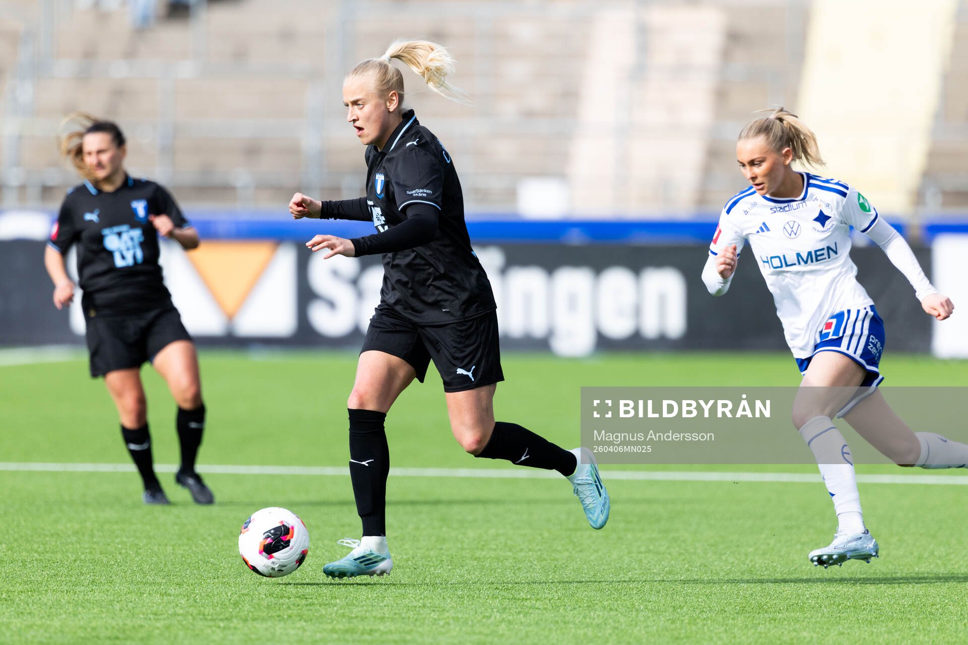Malmö FFs Wilma Carlsson och IFK Norrköpings Beatrice