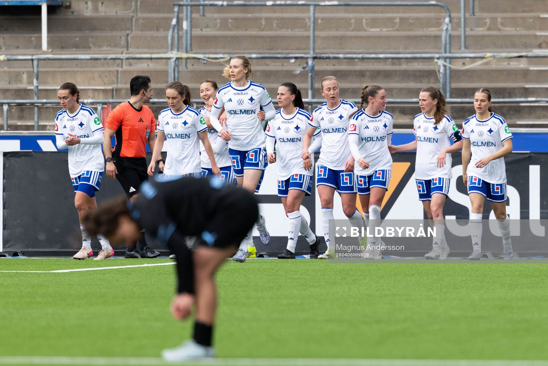 IFK Norrköpings Emma Engström jublar med lagkamrater