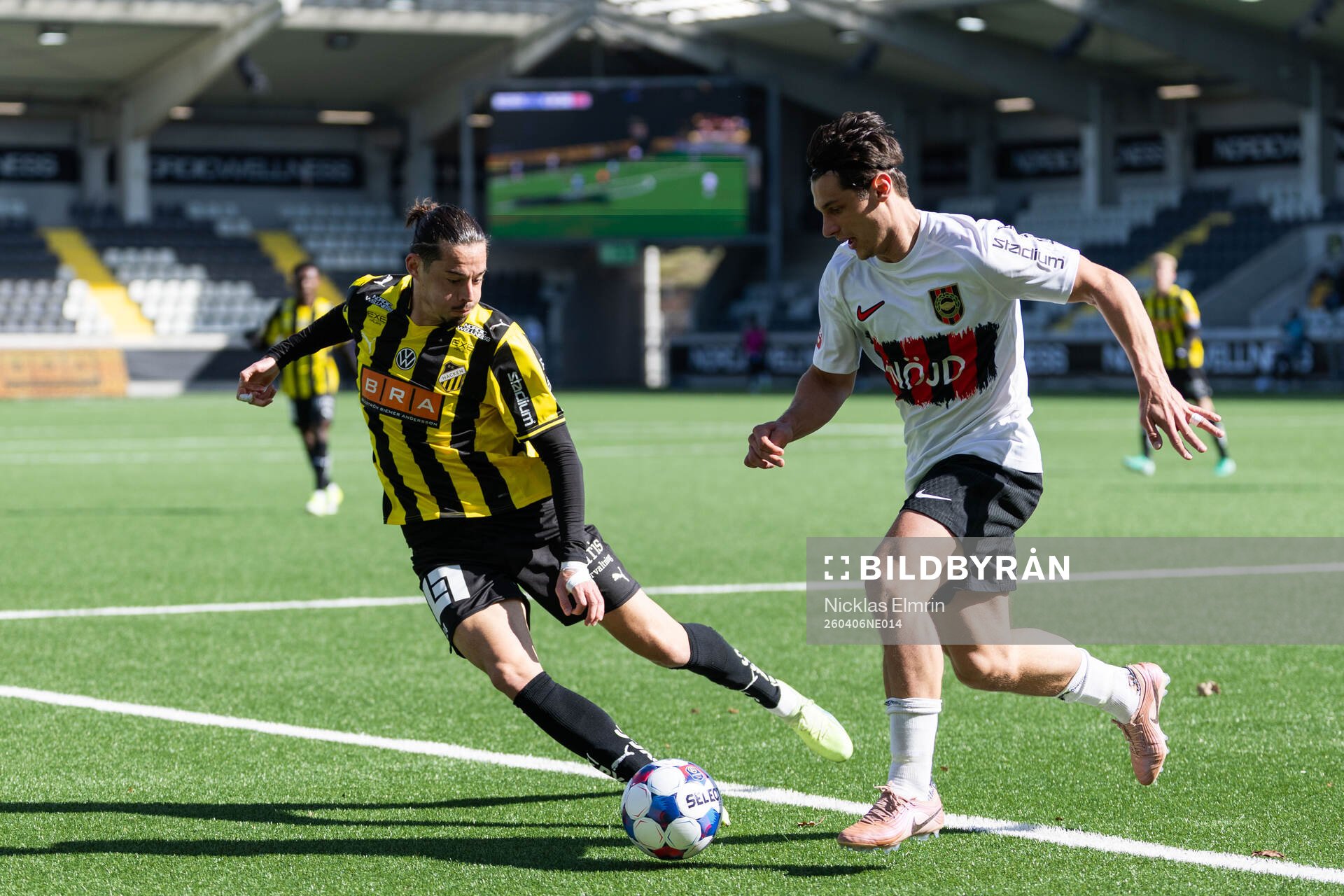 Häckens Amor Layouni och Brommapojkarnas Kevin Ackermann