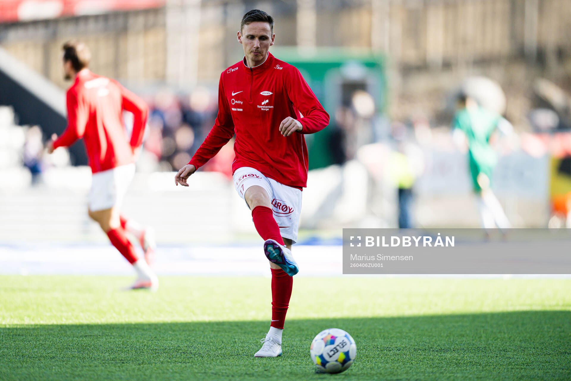 Joachim Soltvedt of Brann warms up