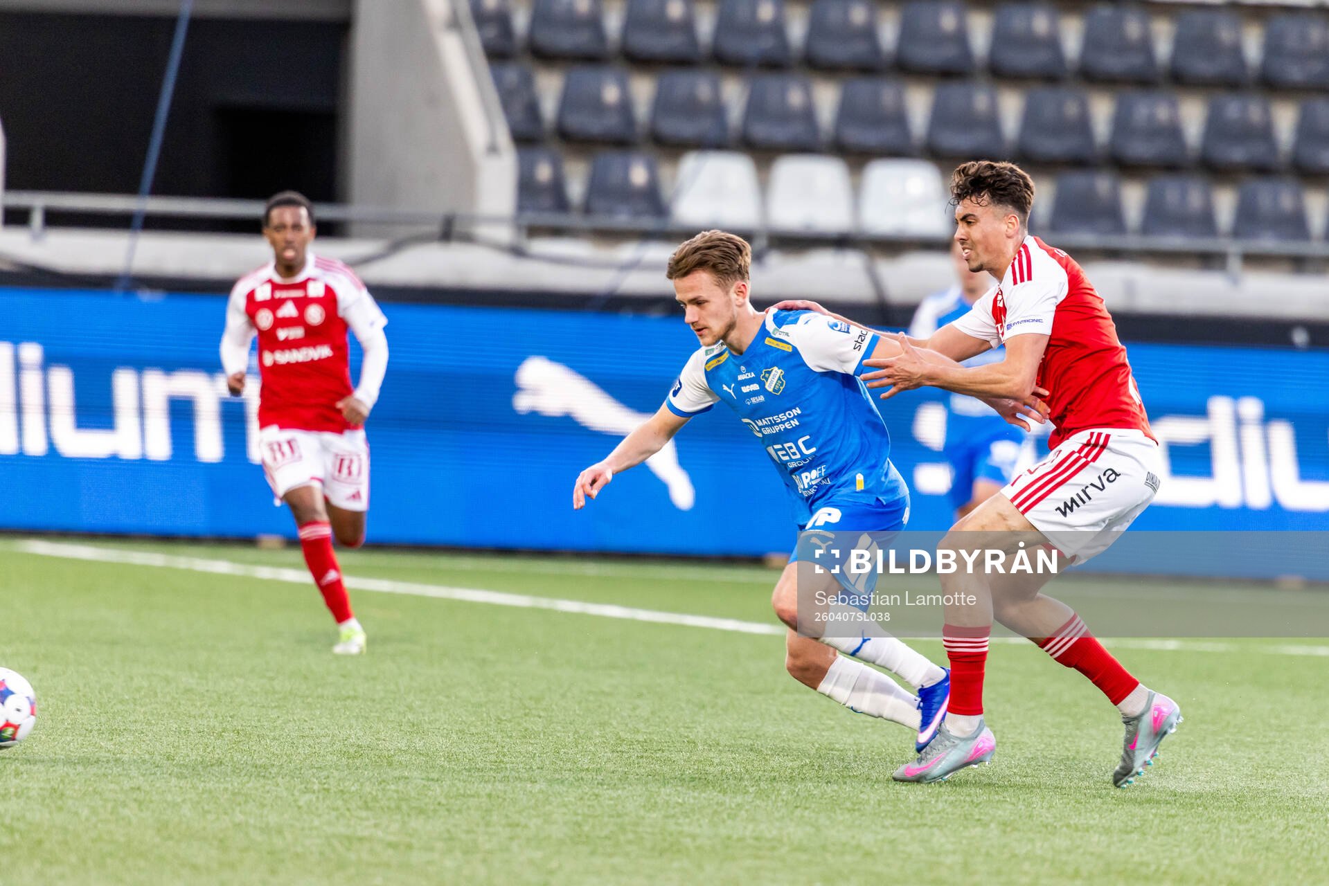 Oddevolds Gustav Forssell och Sandvikens IFs Liam Vabö