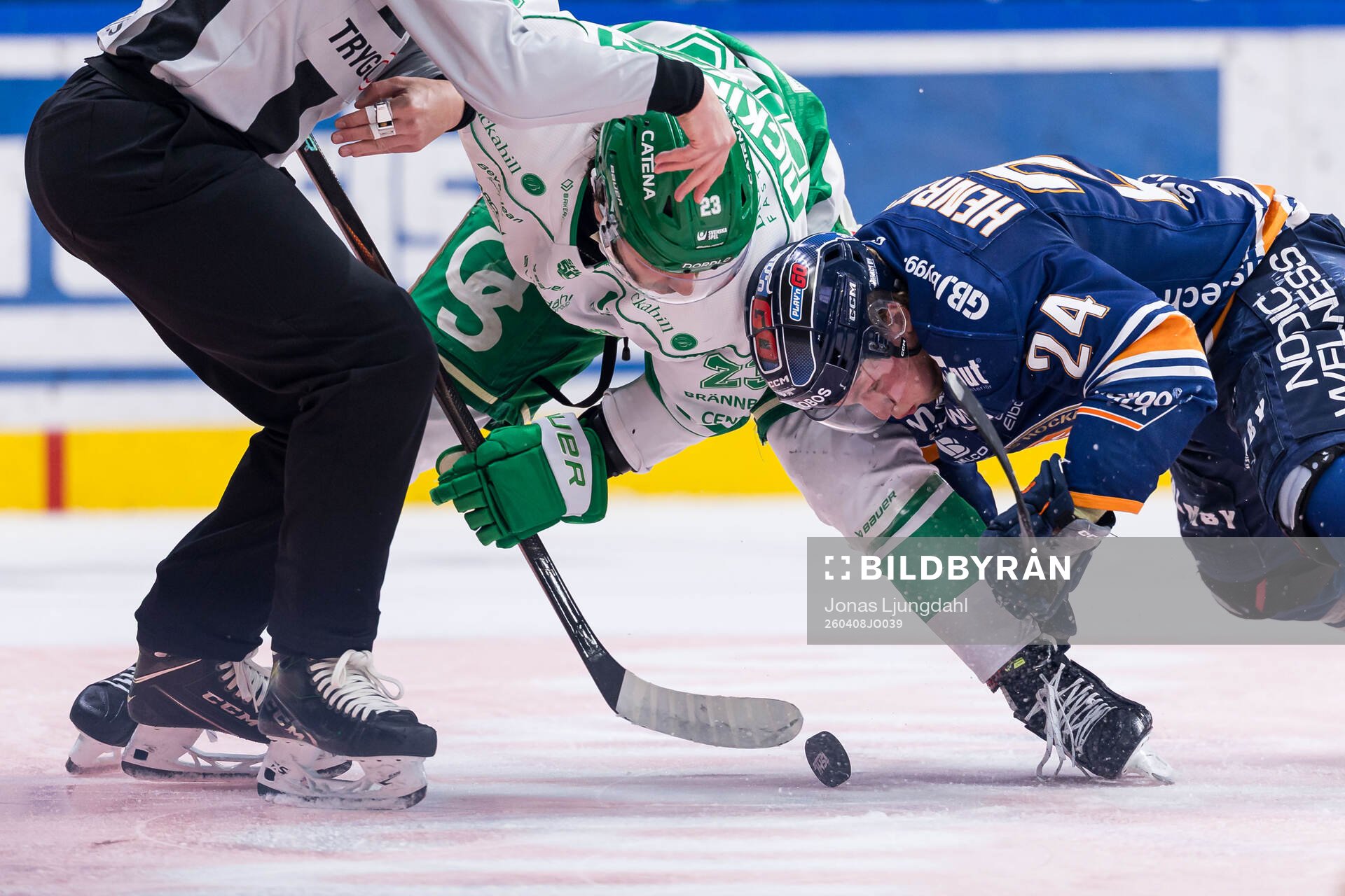 Rögles Josh Dickinson och Växjös Karl Henriksson