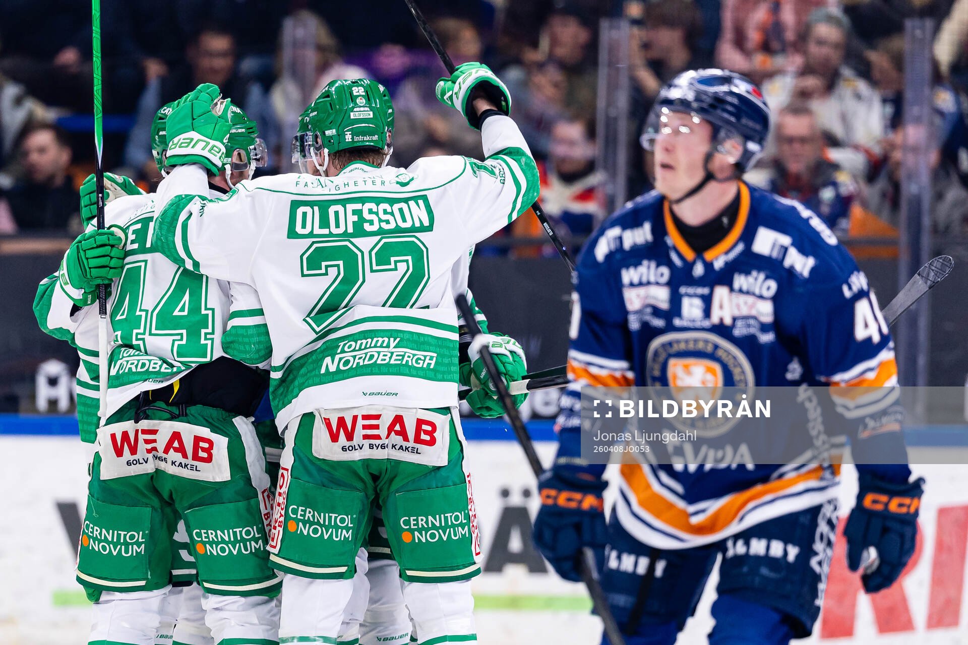 Rögles spelare jublar