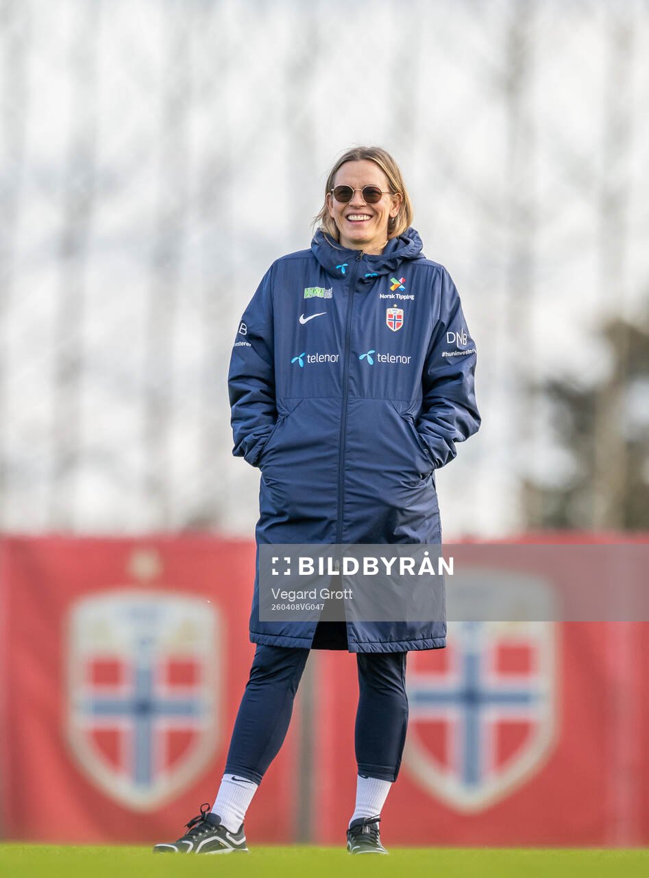 Carina Olset Hovda, press officer of the Norwegian women's