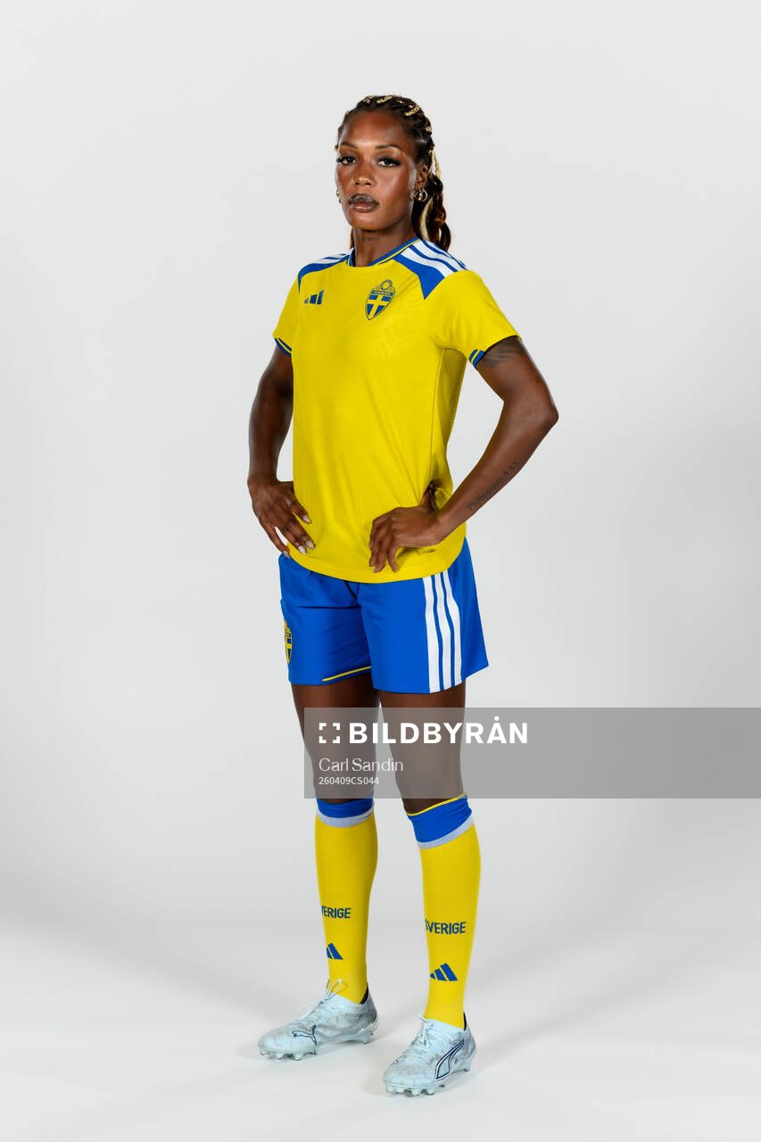 Evelyn Ijeh of the Swedish women's national football team
