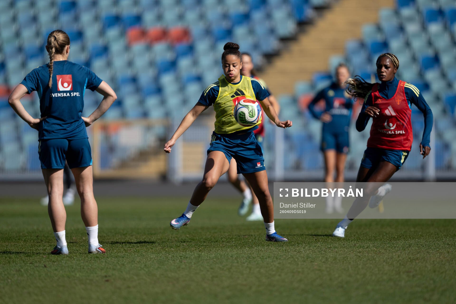 Felicia Schröder and Monica Jusu Bah  at a training