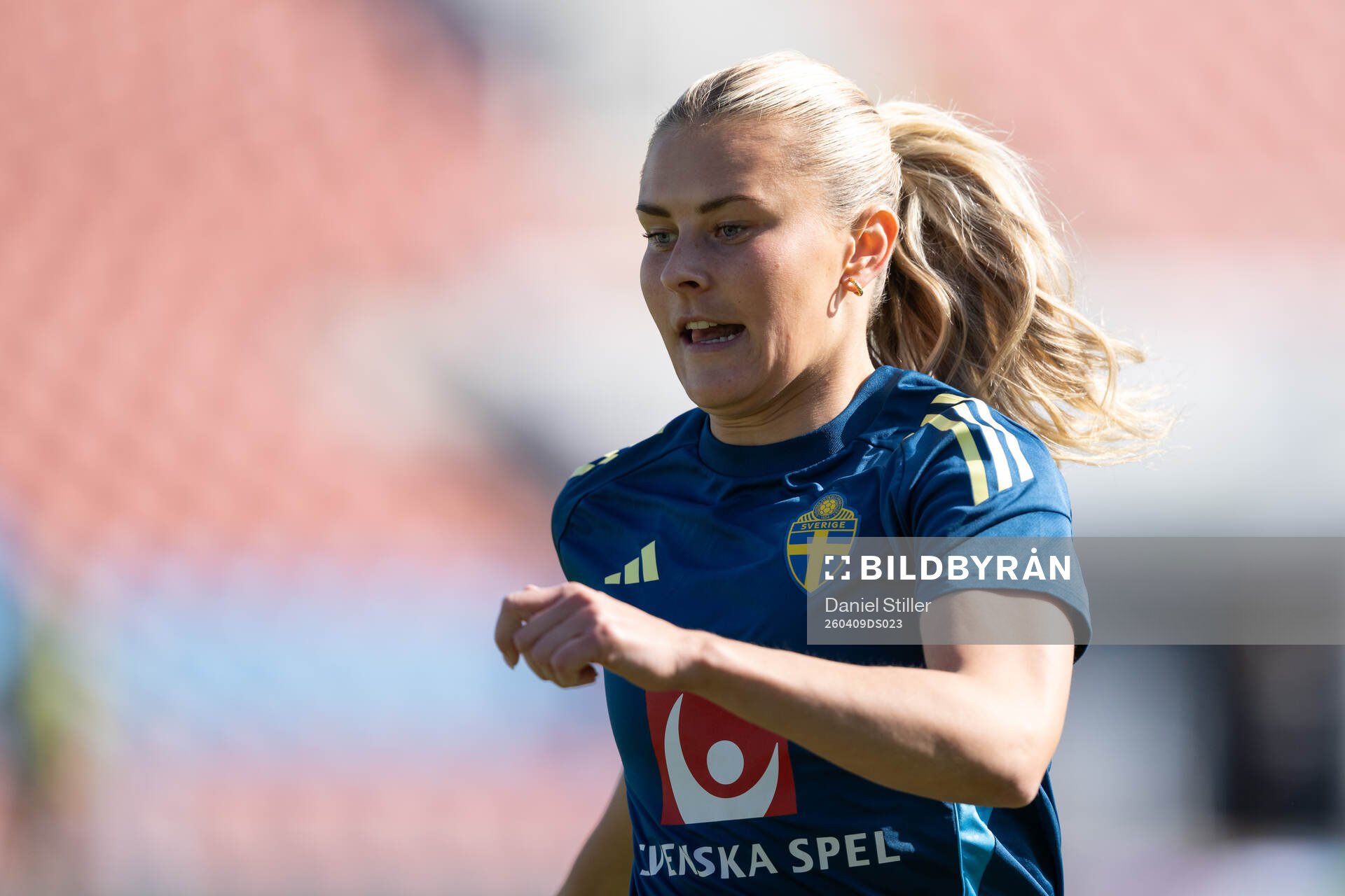 Amanda Nildén at a training session with the women's