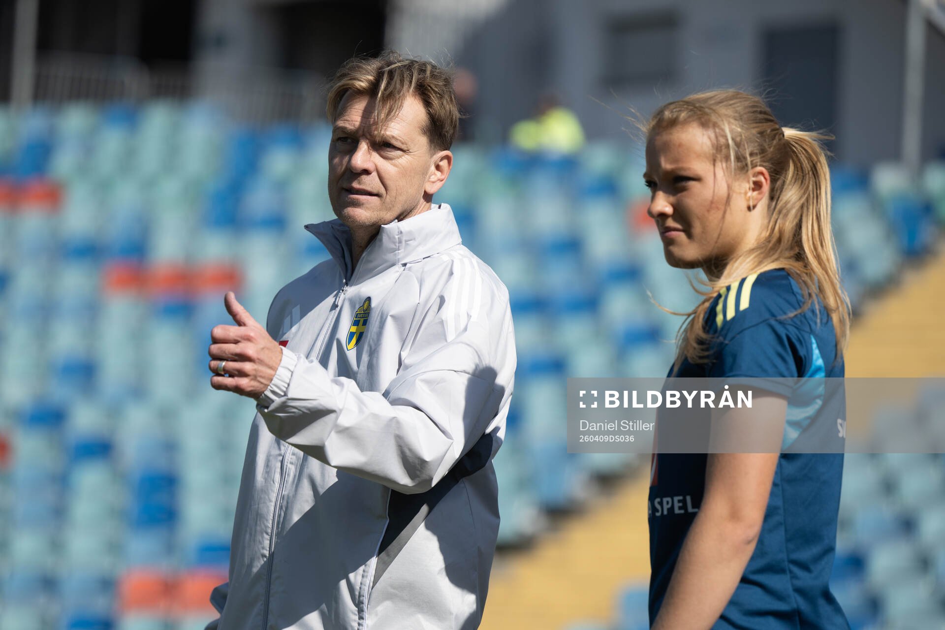 Head coach Tony Gustavsson and Smilla Holmberg  at a