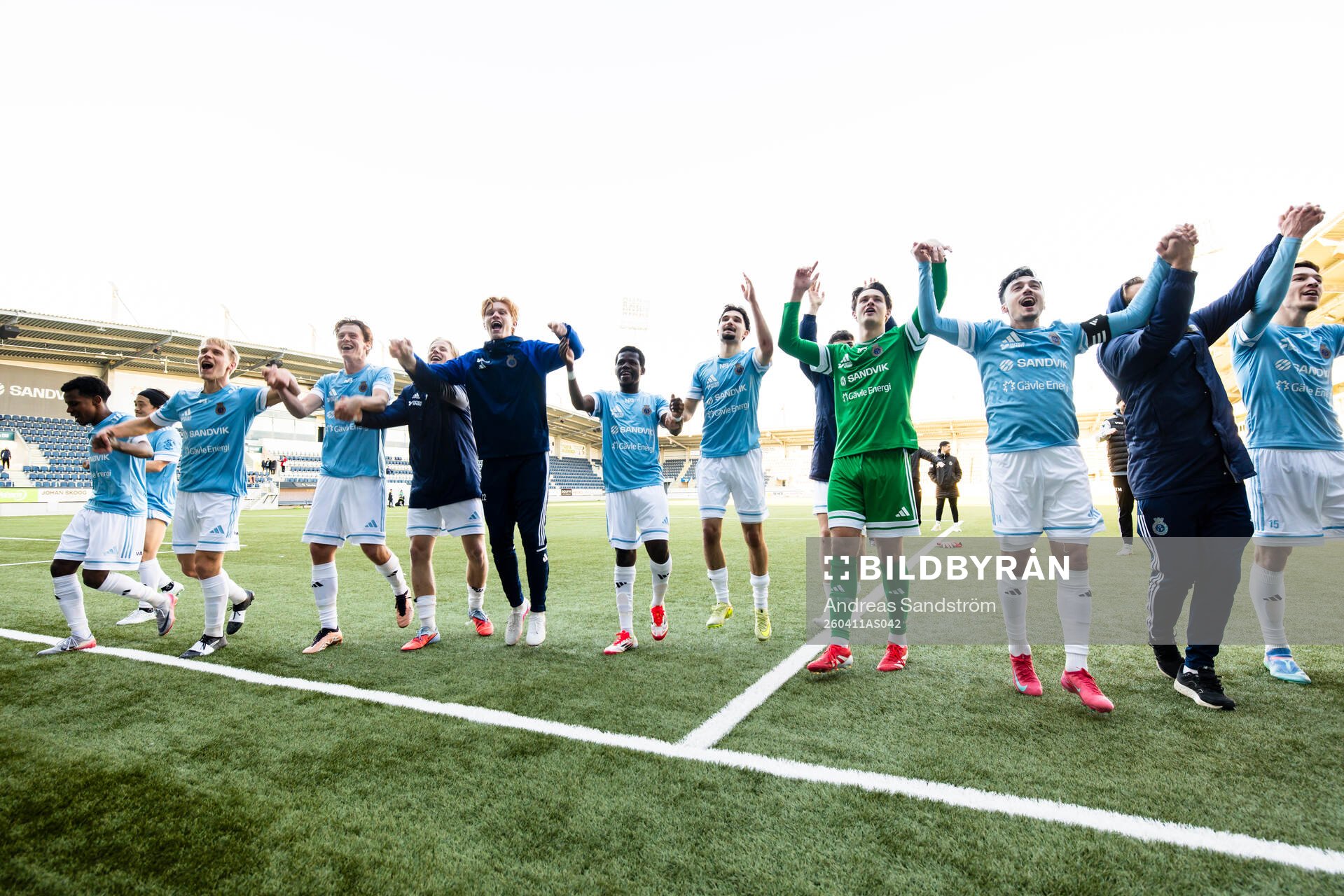 Gefles spelare tackar supportrarna