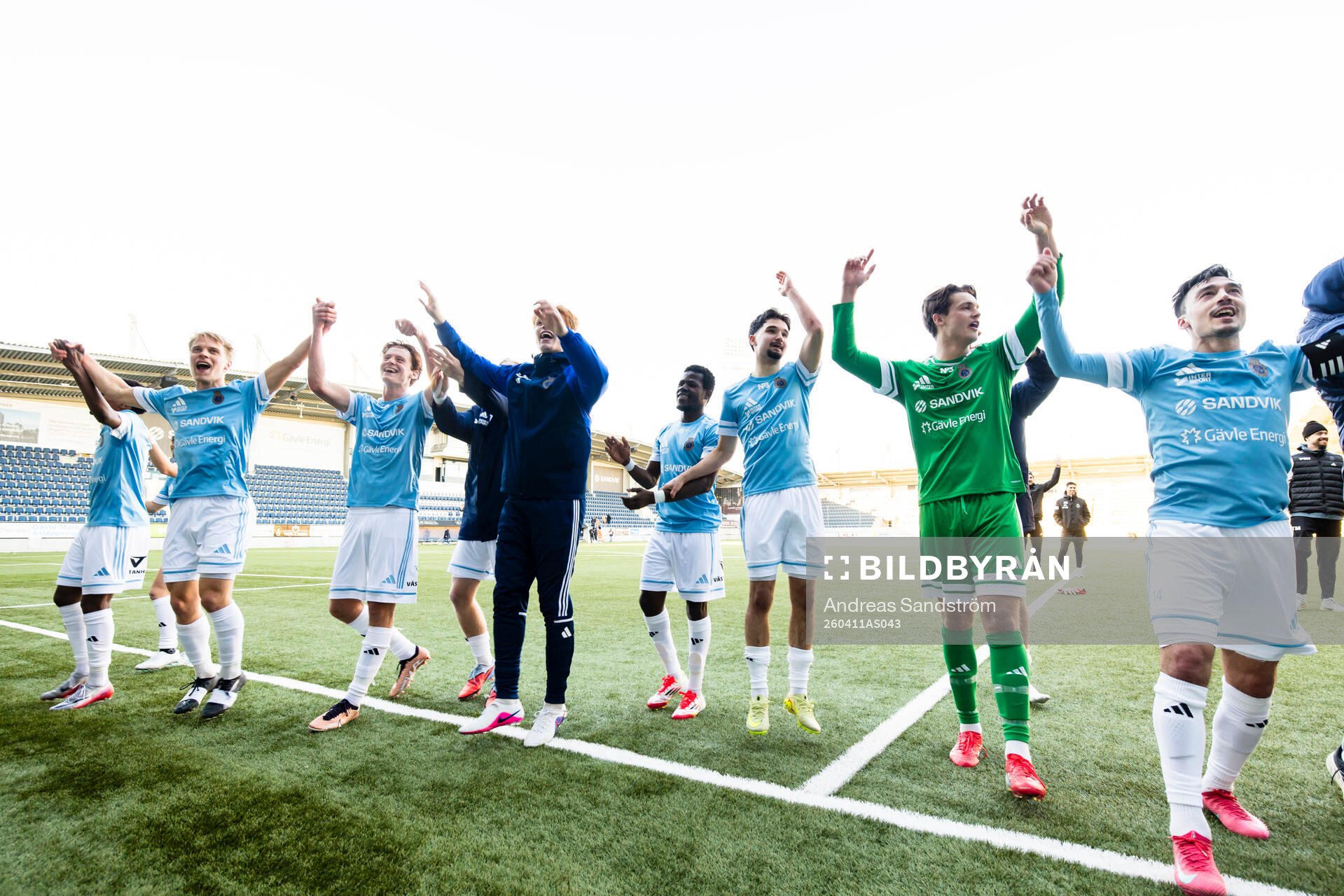 Gefles spelare tackar supportrarna