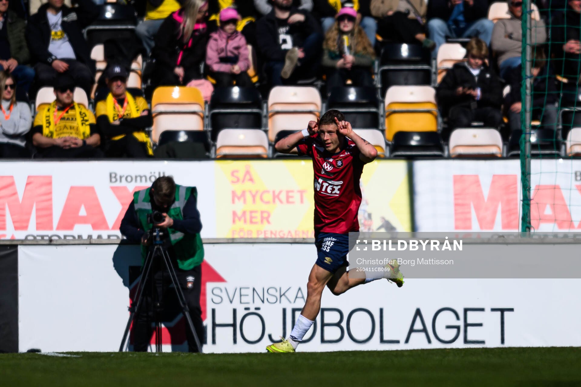 Örgrytes Anton Andreasson jublar