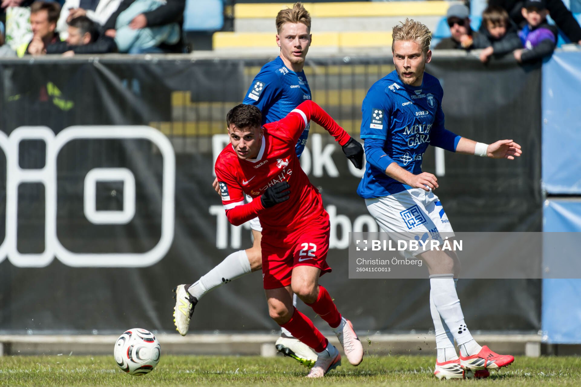 Ariana FCs Eren Alievski och Trelleborgs Johan Brannefalk