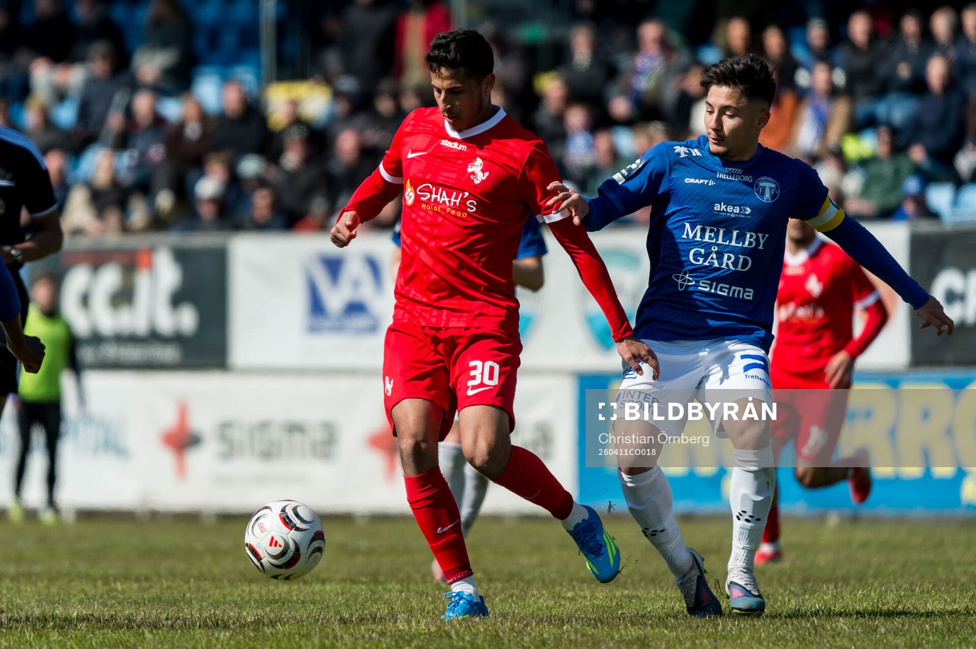 Ariana FCs Ahmed Awad och Trelleborgs Ammar Asani