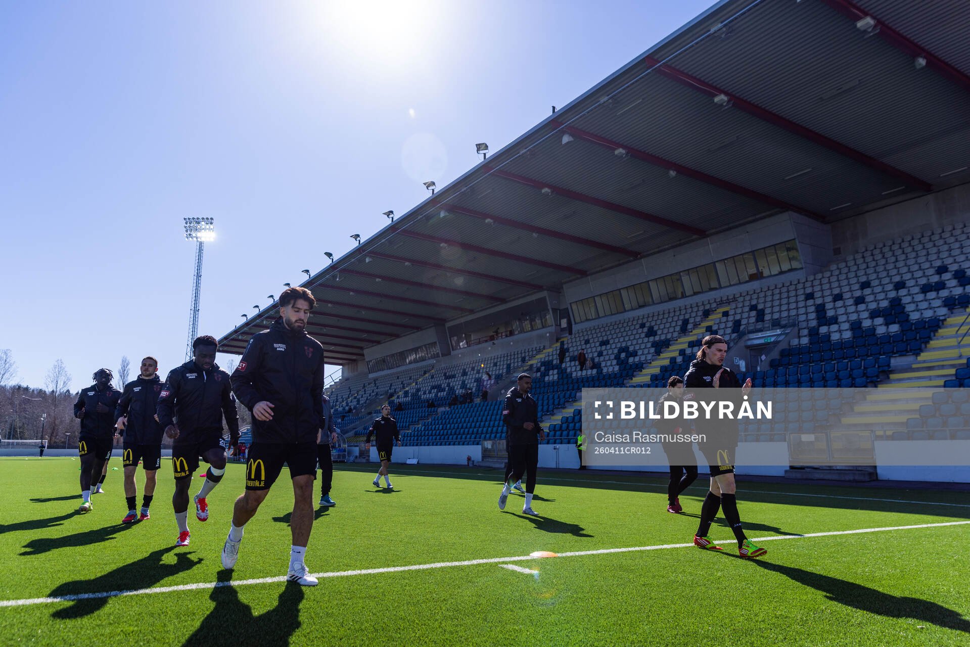 Nordic United FCs värmer upp