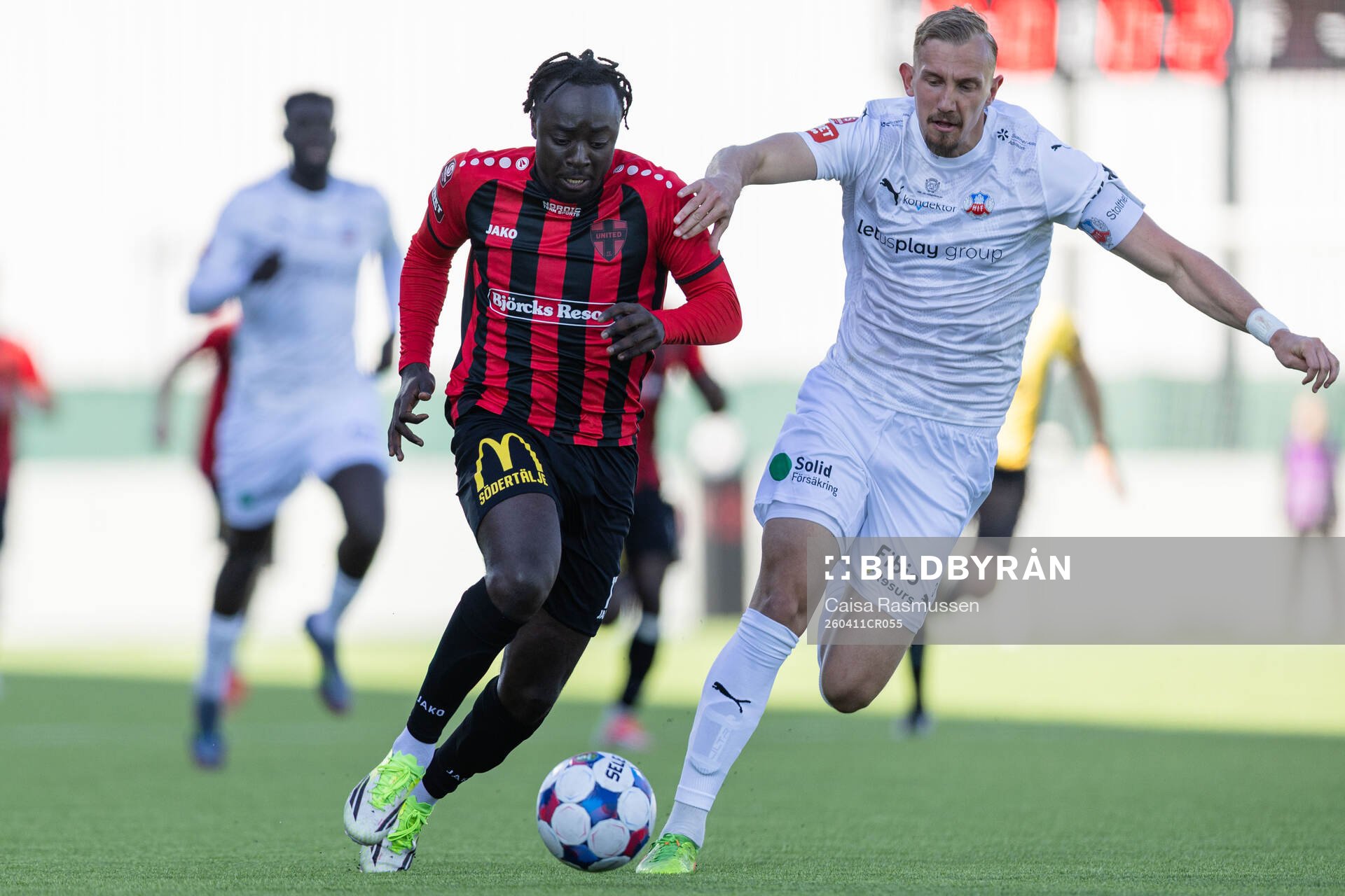Nordic United FCs Kalipha Jawla och Helsingborgs Jakob