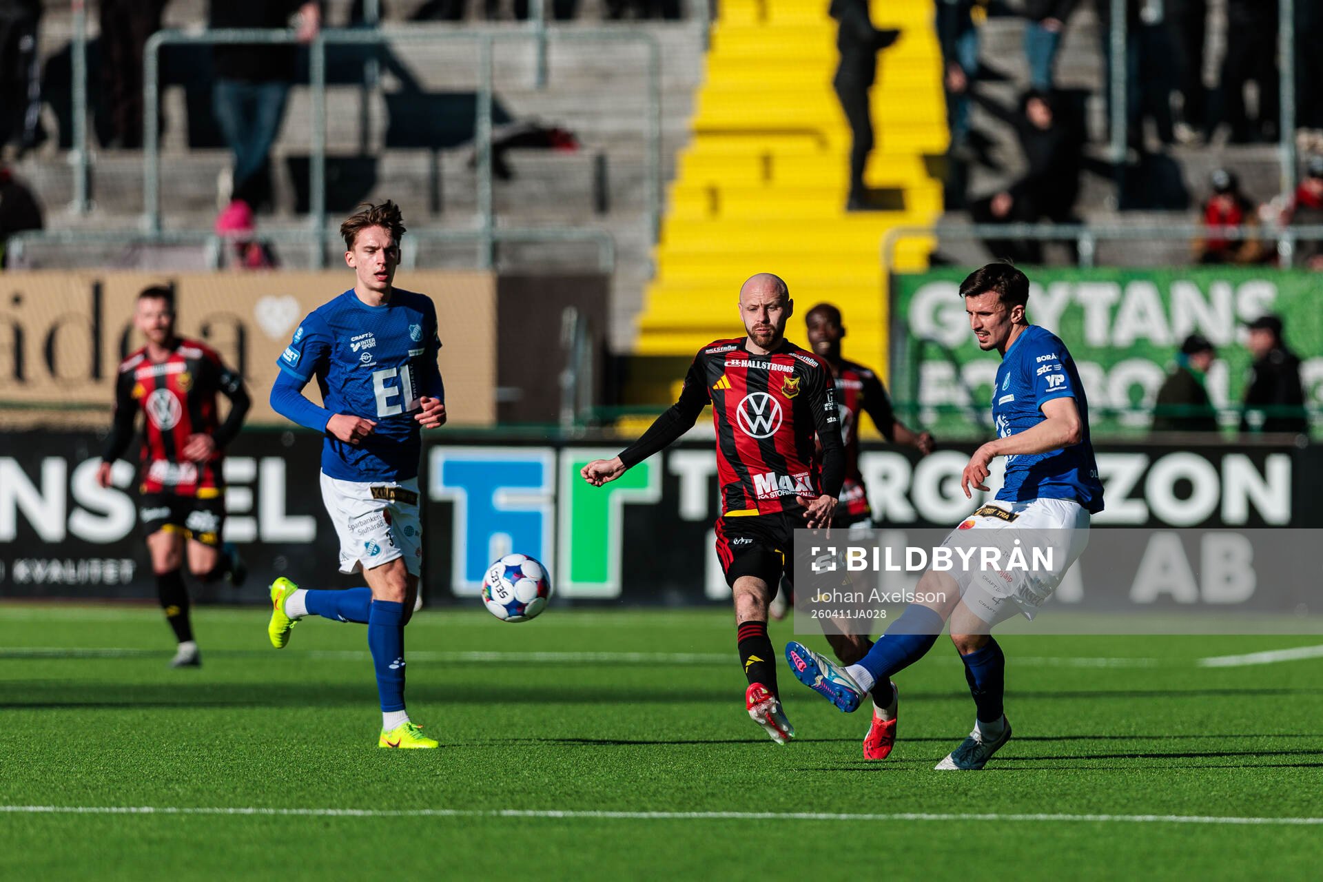 Östersunds Curtis Edwards och Norrbys Aldin Nedzibovic