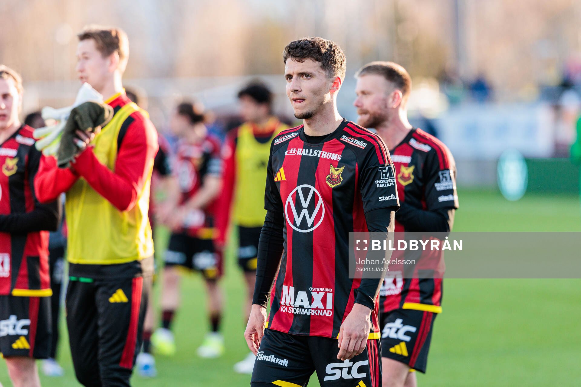 Östersunds Luka Bozickovic deppar