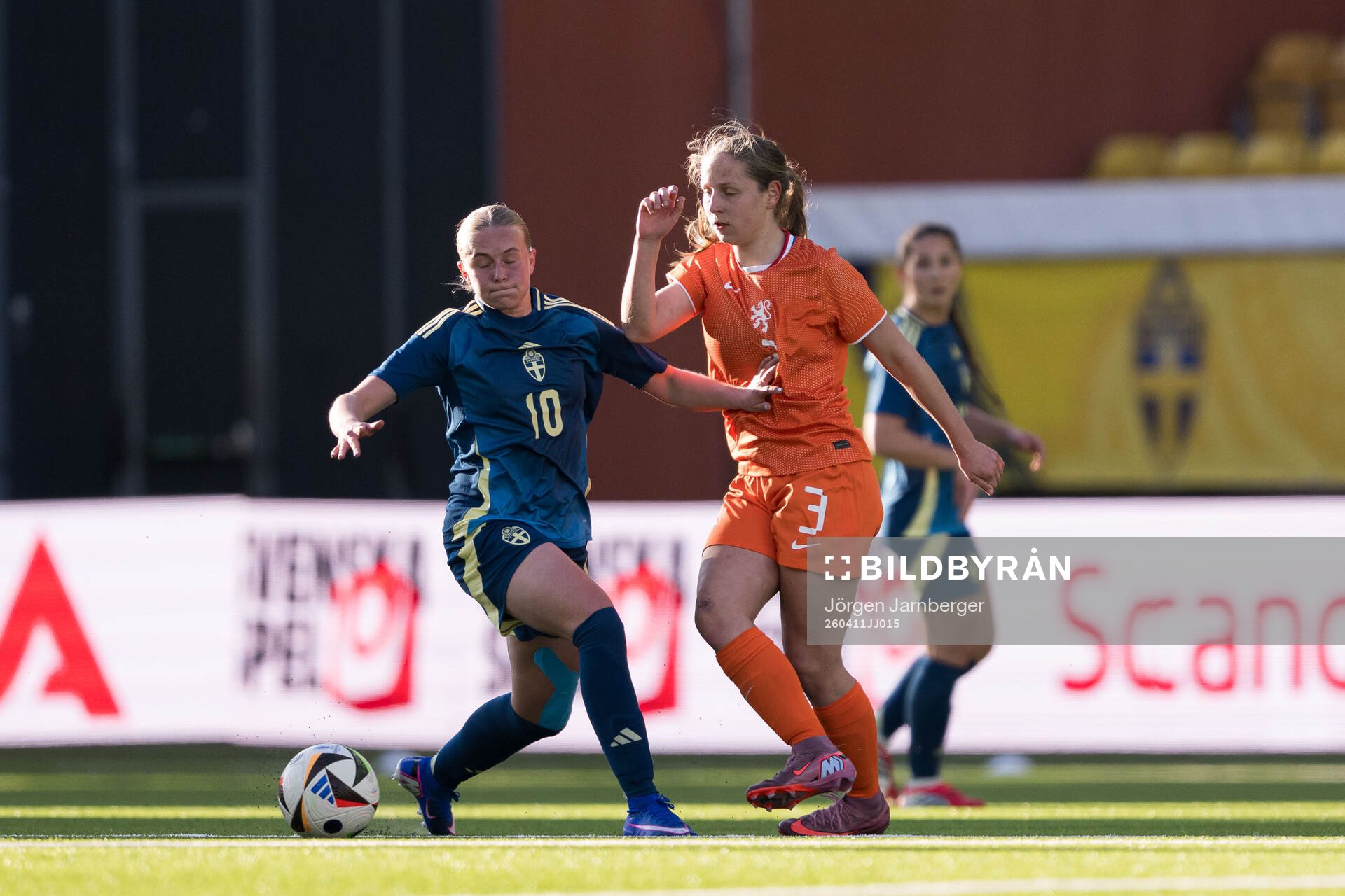 Nova Selin of Sverige and Aline Weerelts of Nederländerna