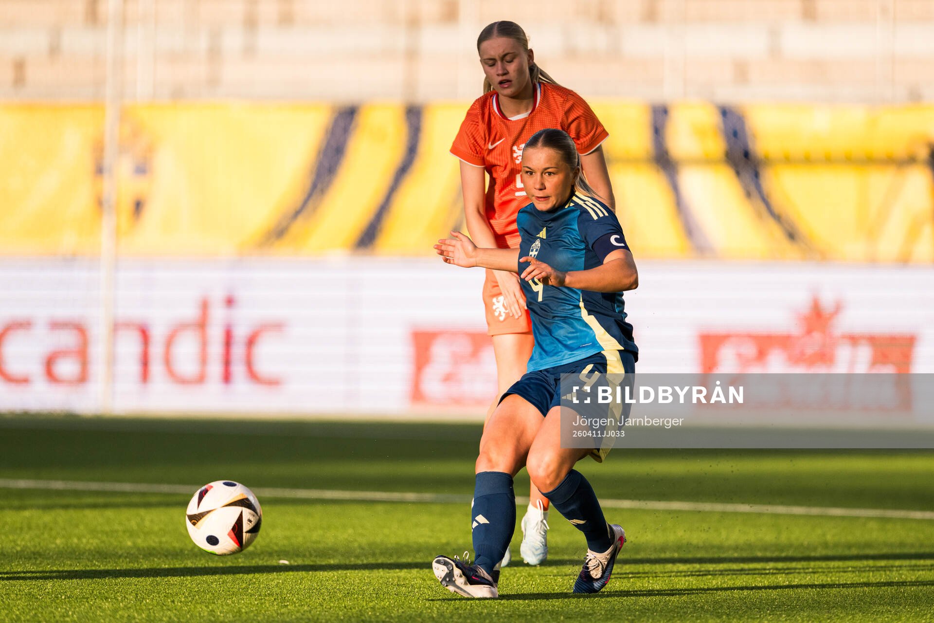 Alice Broman of Sweden and Ranneke Derks of the Netherlands