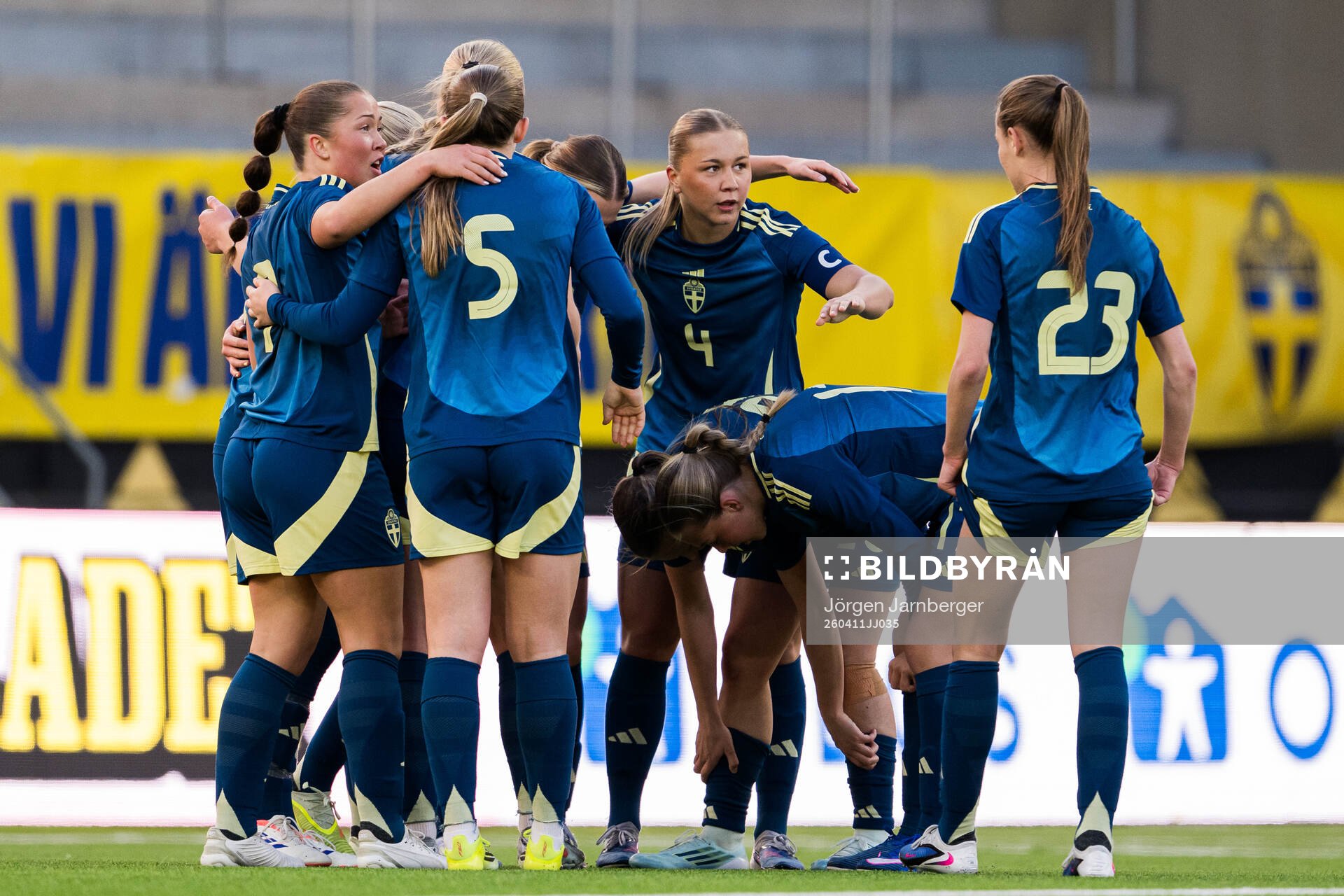 Players of Sweden celebrate