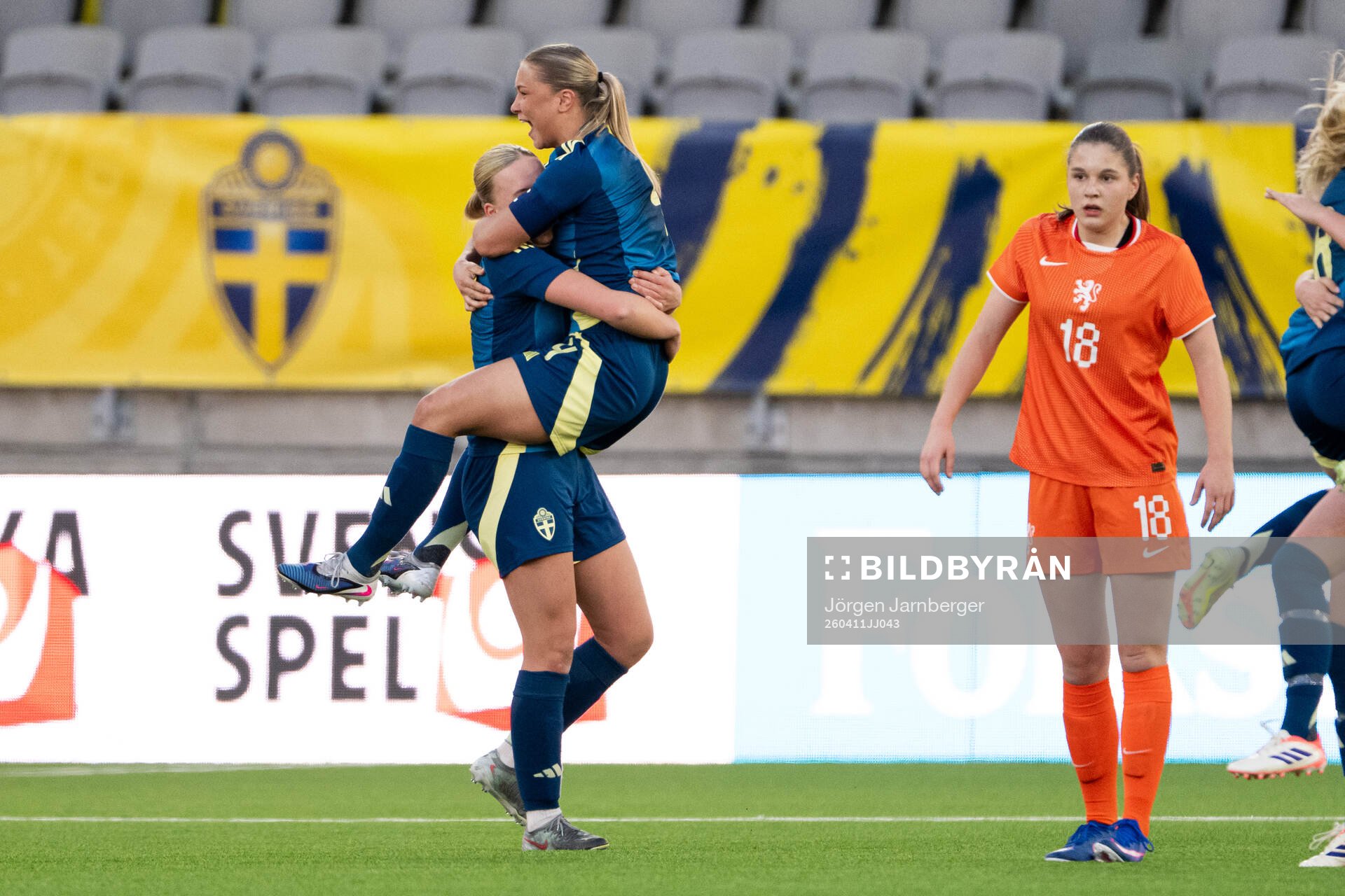 Alice Broman of Sweden celebrates
