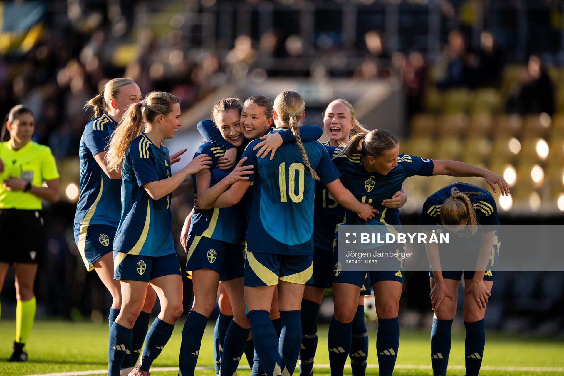 Players of Sweden celebrate