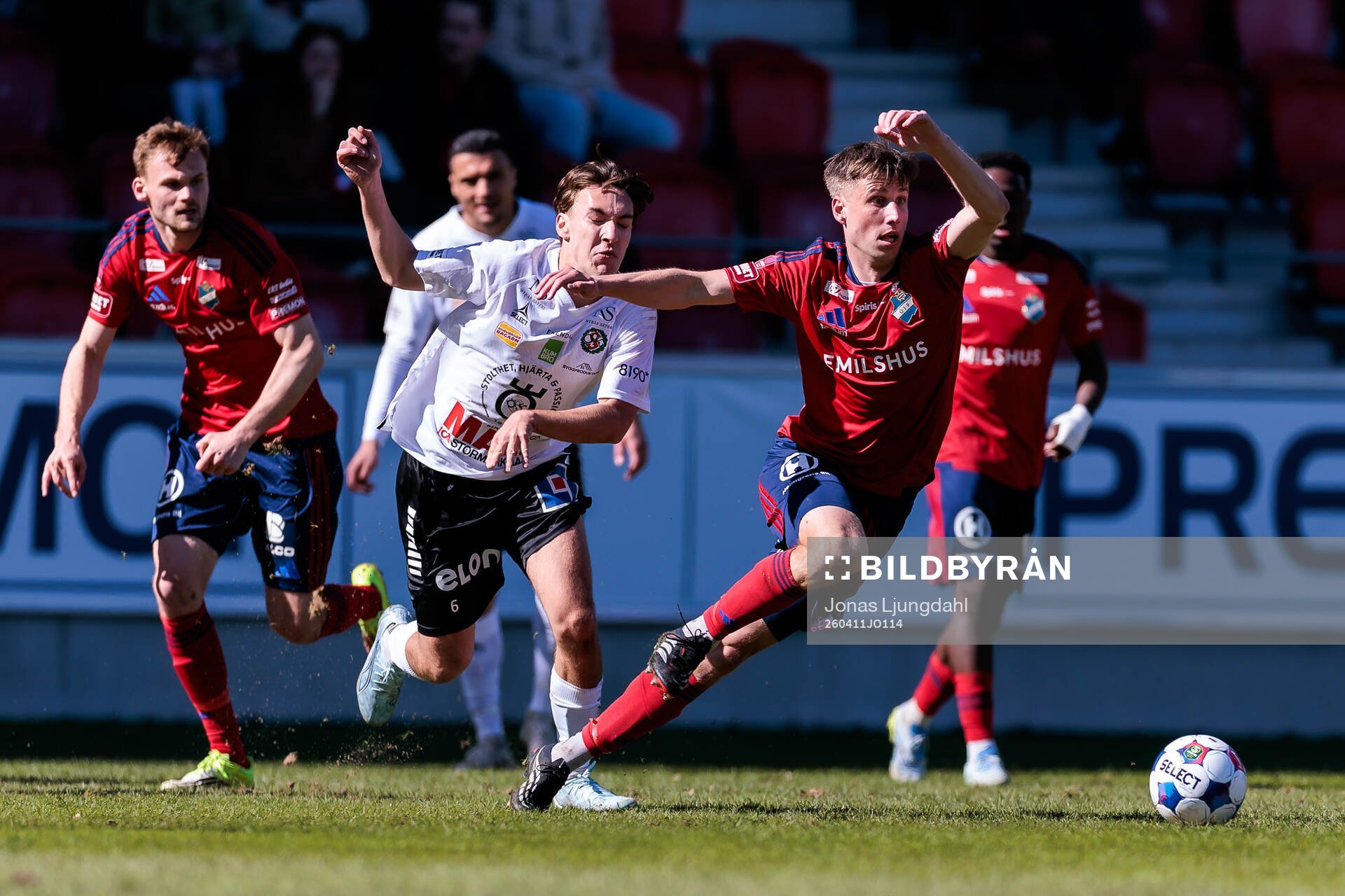 Örebros Edwin Ibrahimbegovic och Östers Filip Olsson