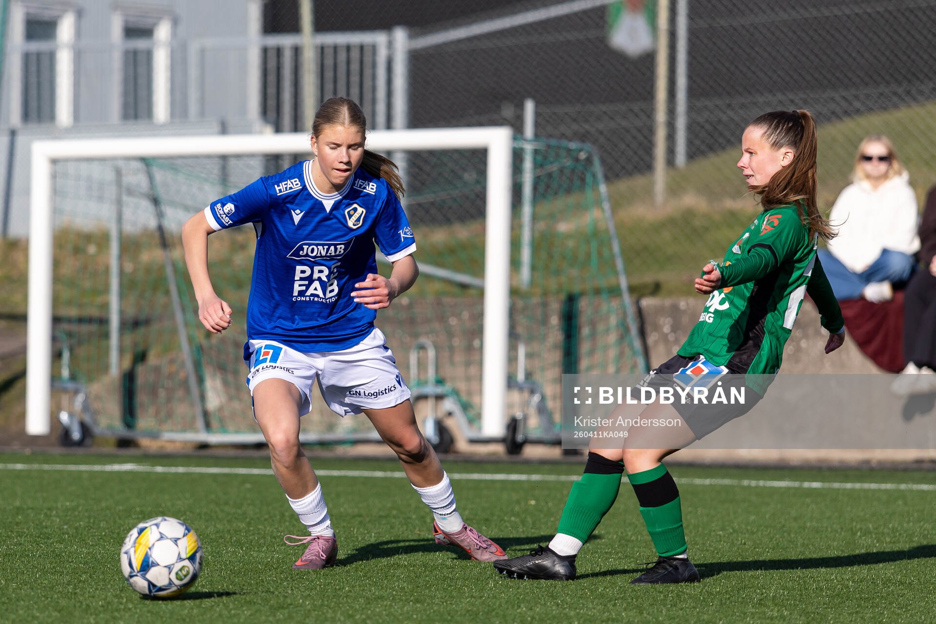 Halmstads Lisa Ek och Varbergs Siri Möller