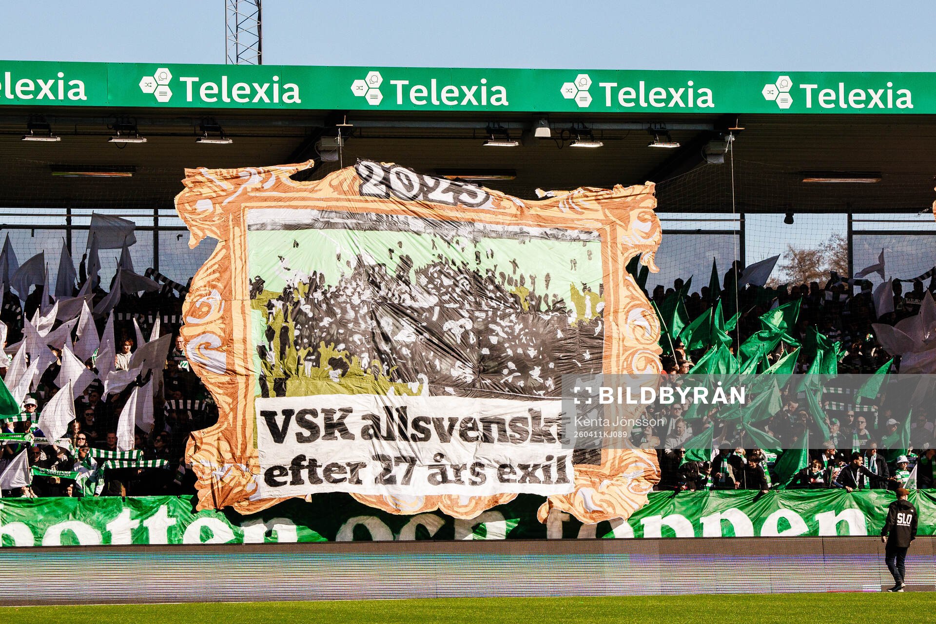 Västerås supportrar med tifo