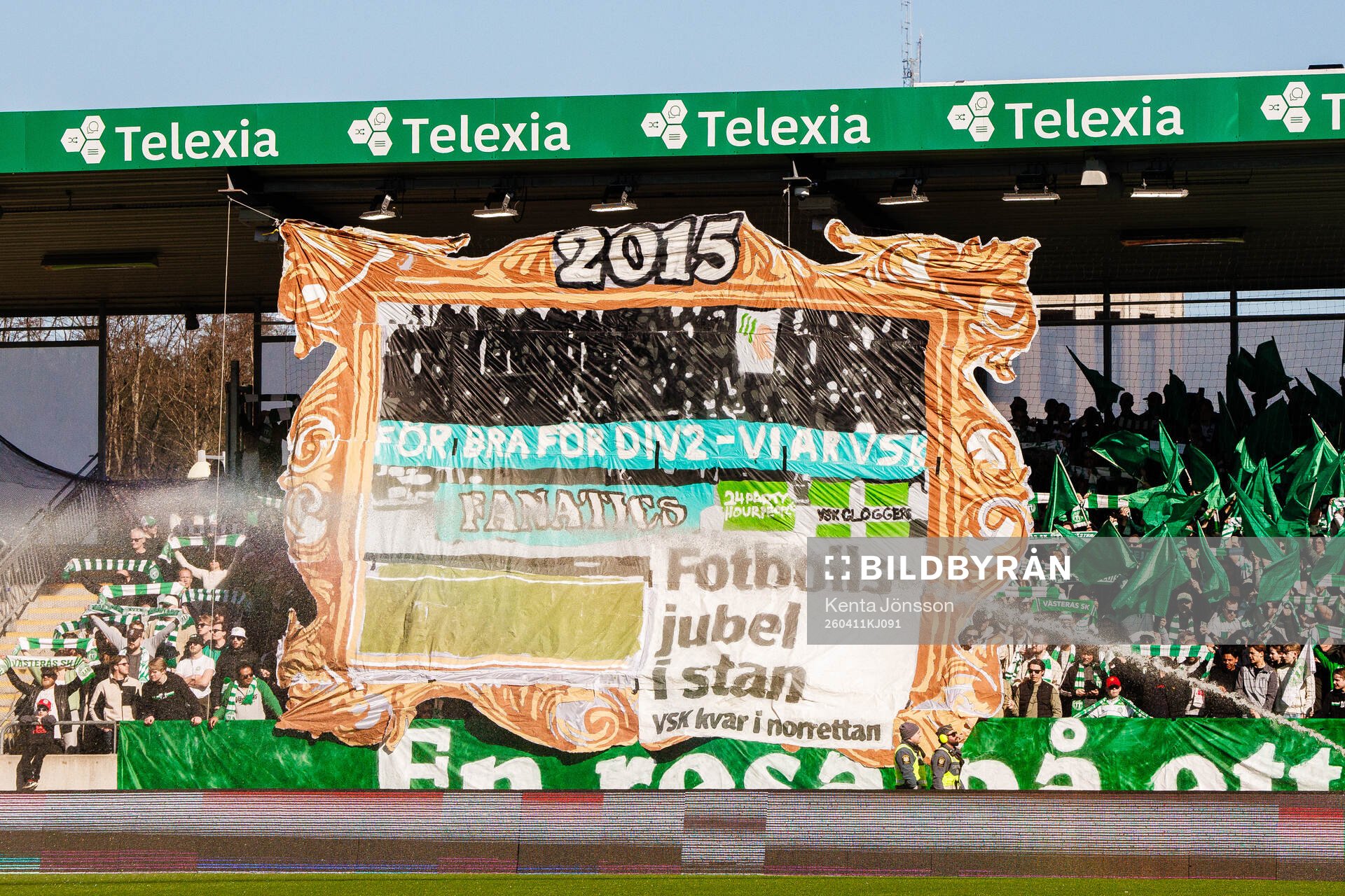 Västerås supportrar med tifo