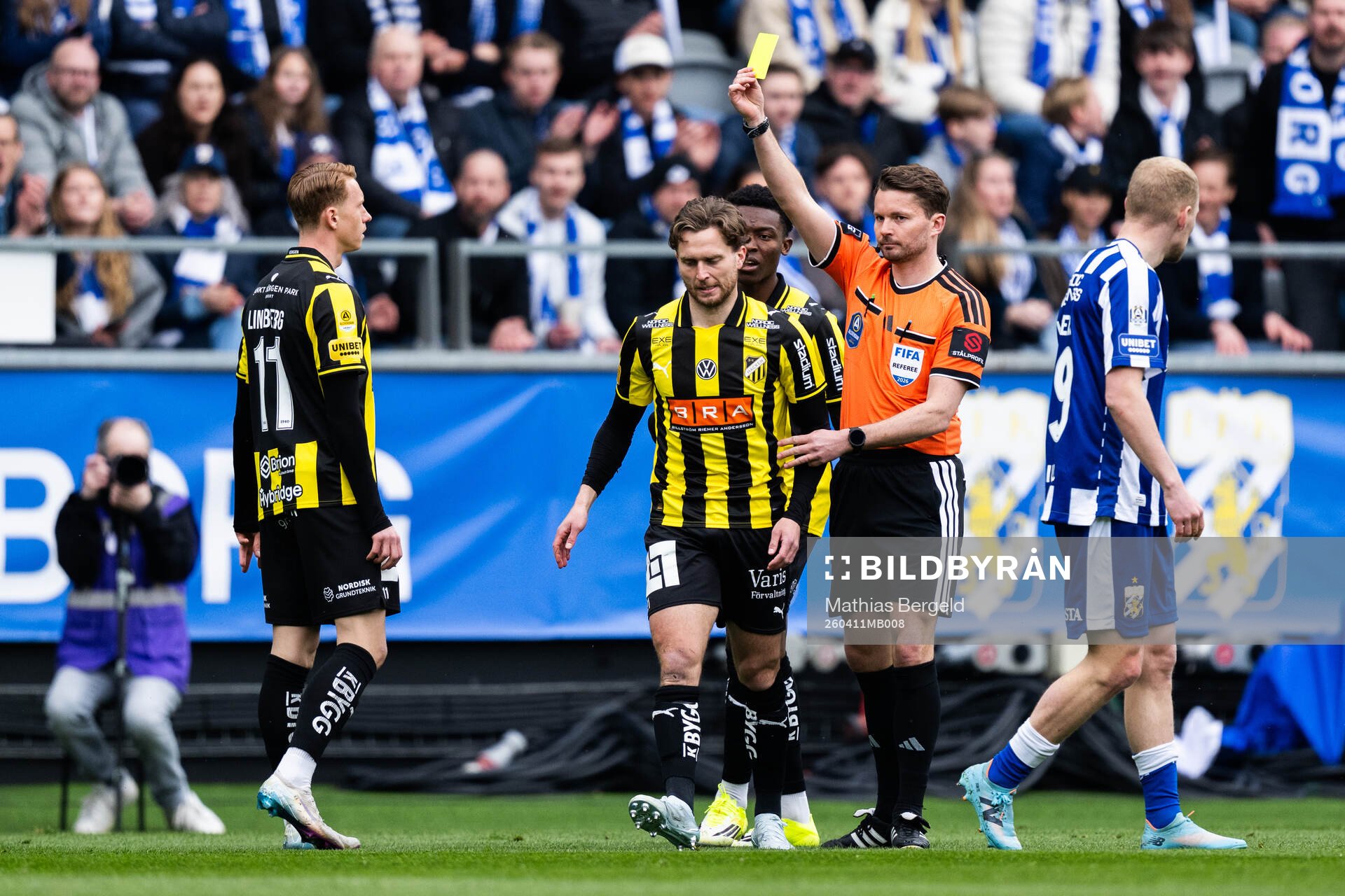 Häckens Adam Lundkvist tilldelas en varning