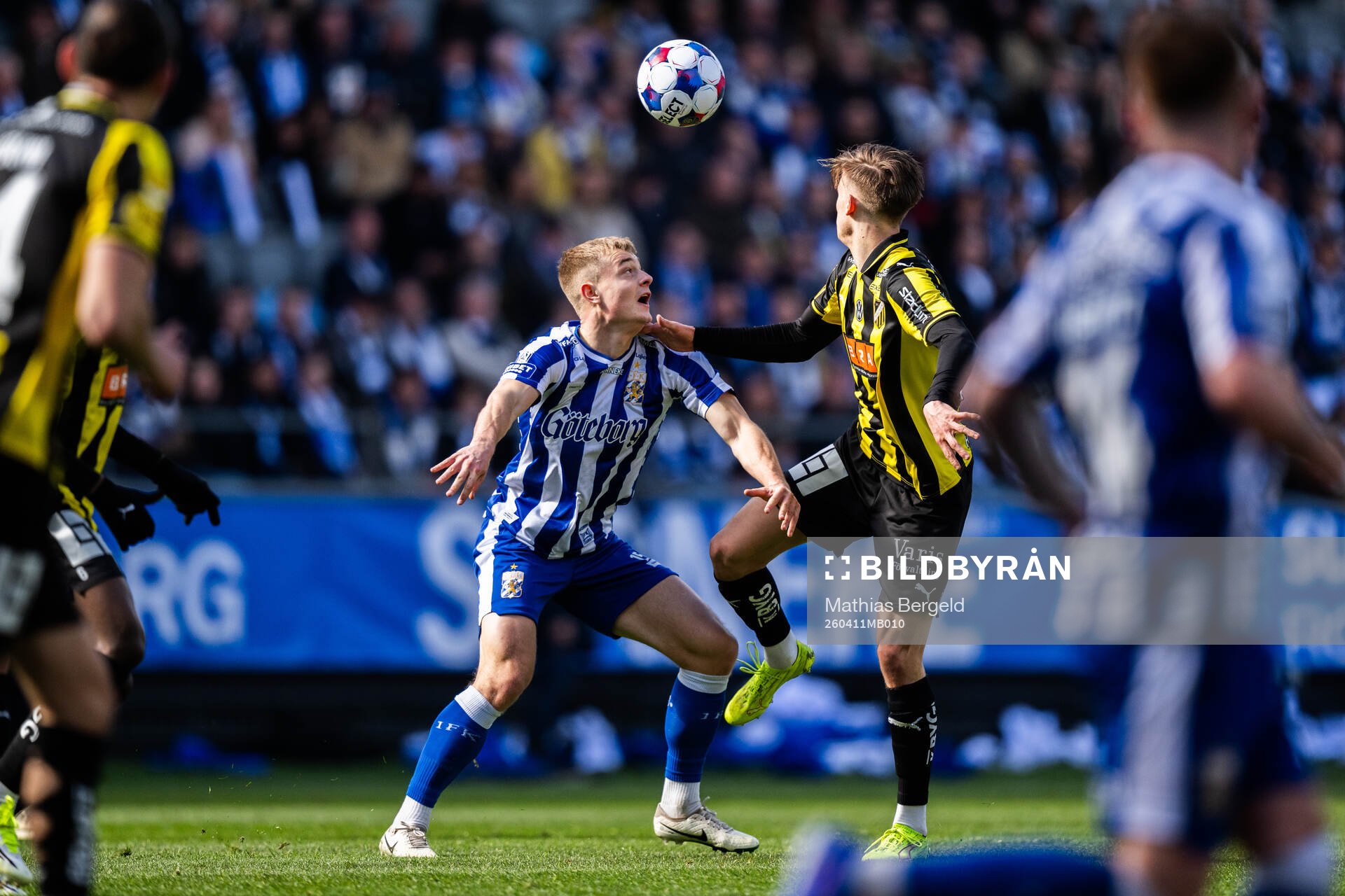 IFK Göteborgs David Kruse och Häckens Adrian Svanbäck