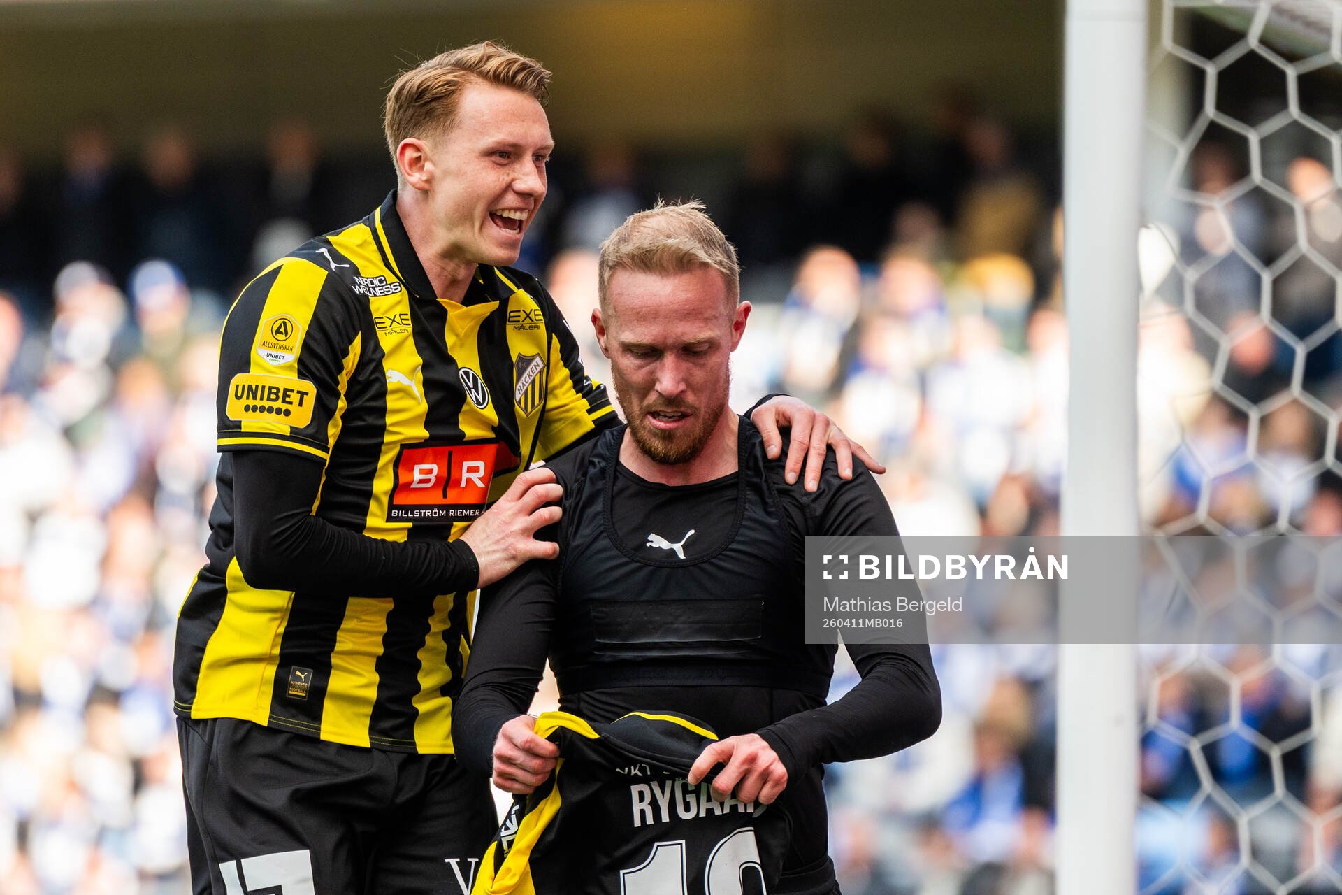 Häckens Julius Lindberg och Mikkel Rygaard Jensen jublar