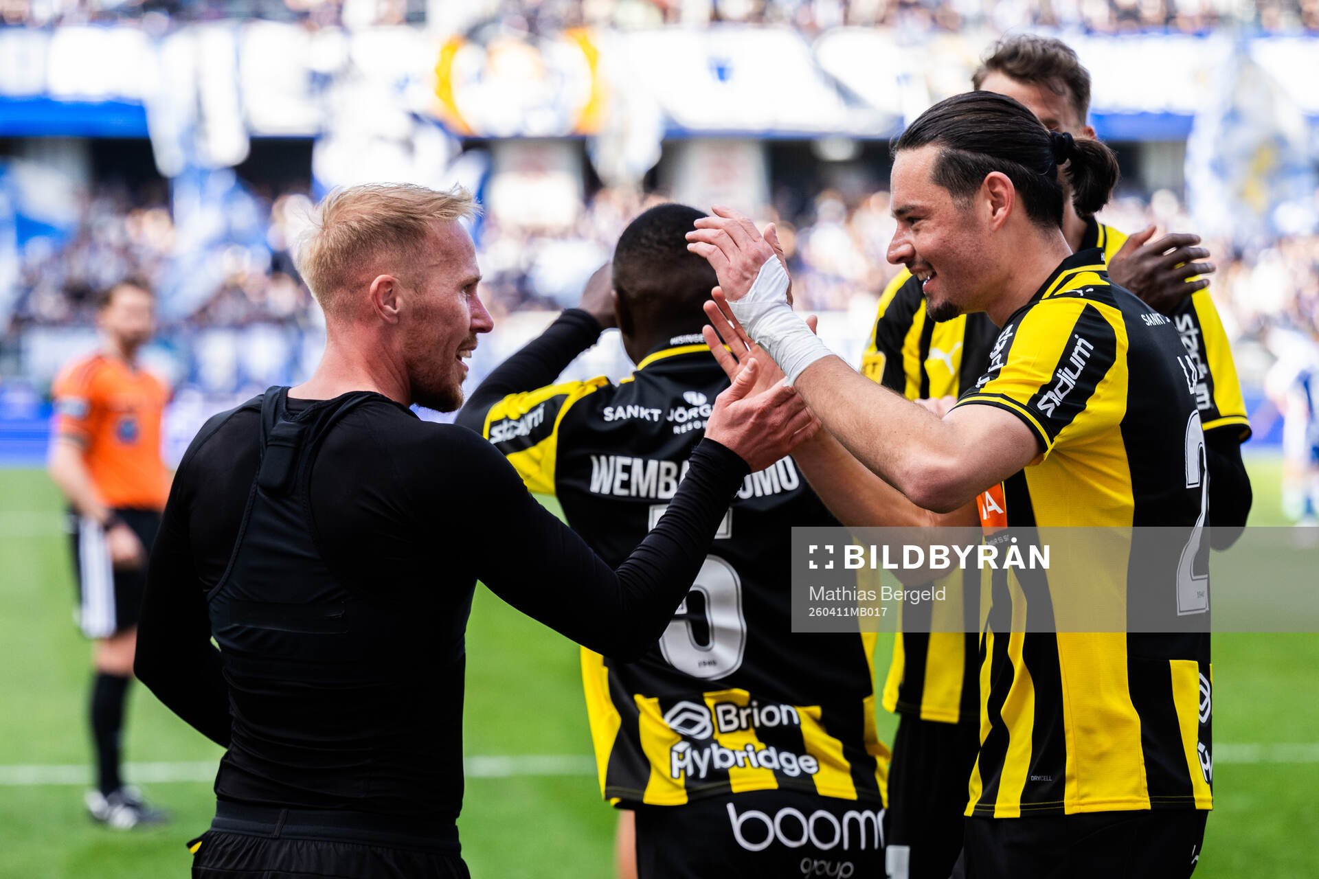 Häckens Mikkel Rygaard Jensen och Amor Layouni jublar