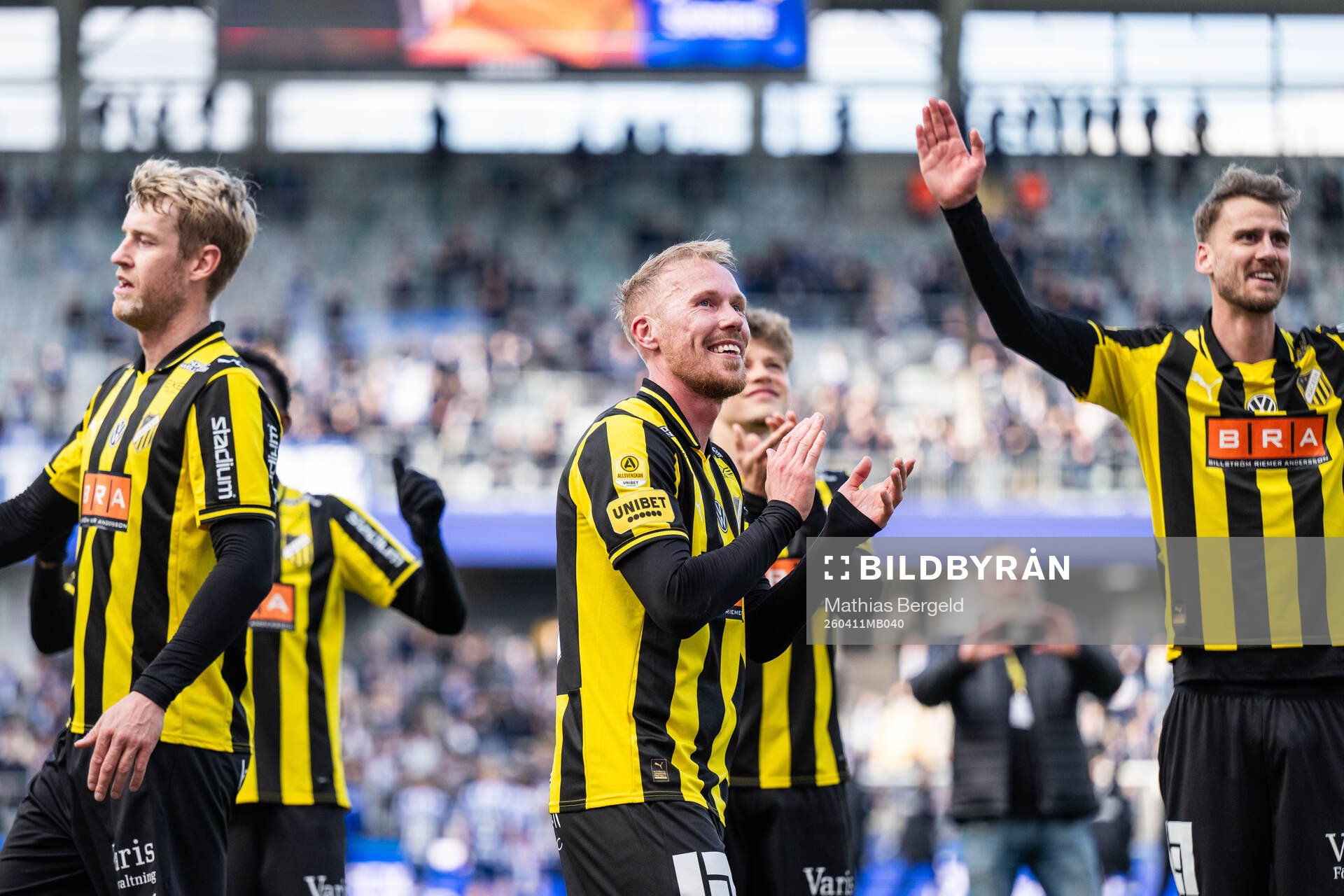 Häckens Filip Helander och Mikkel Rygaard Jensen jublar