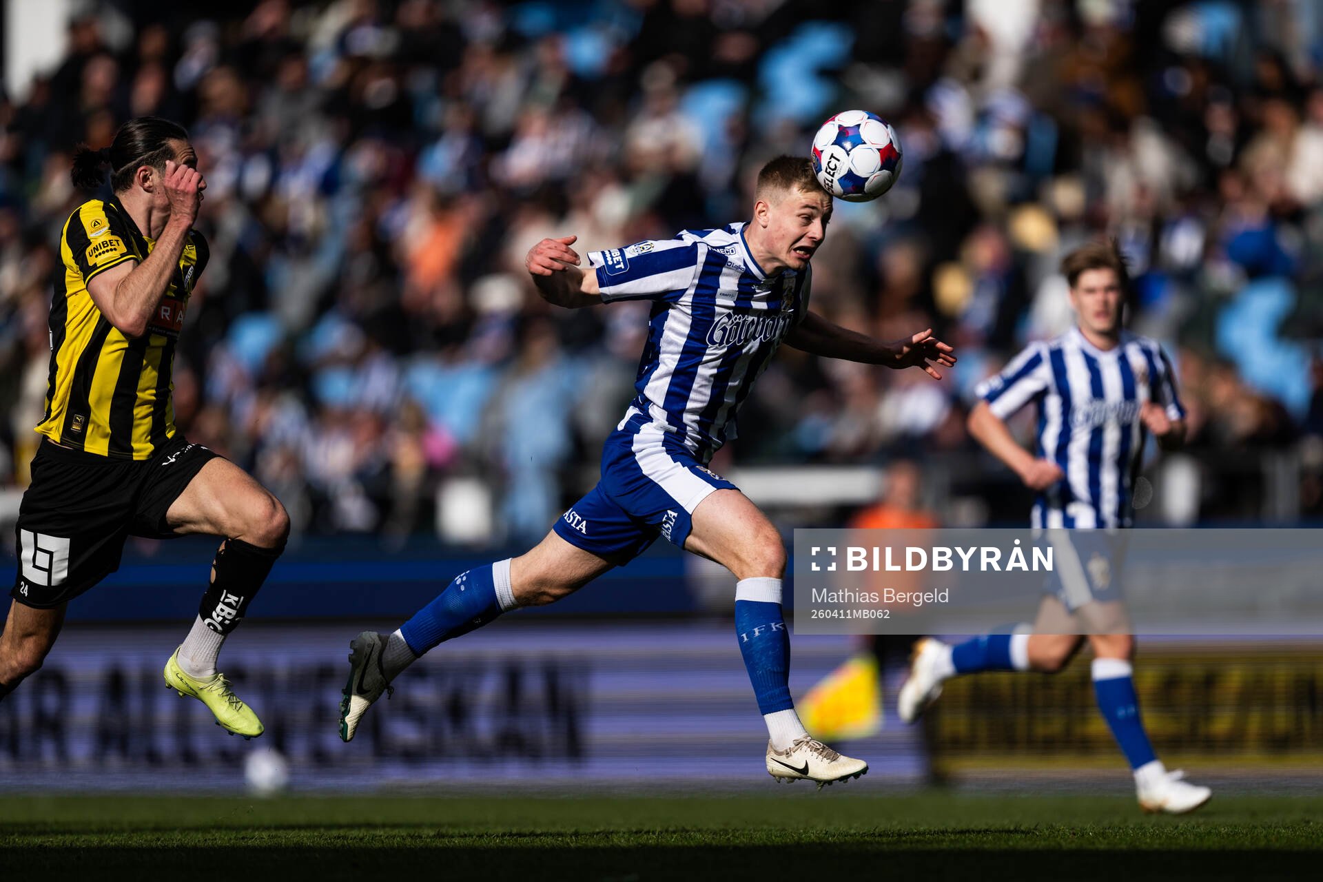 Häckens Amor Layouni och IFK Göteborgs David Kruse