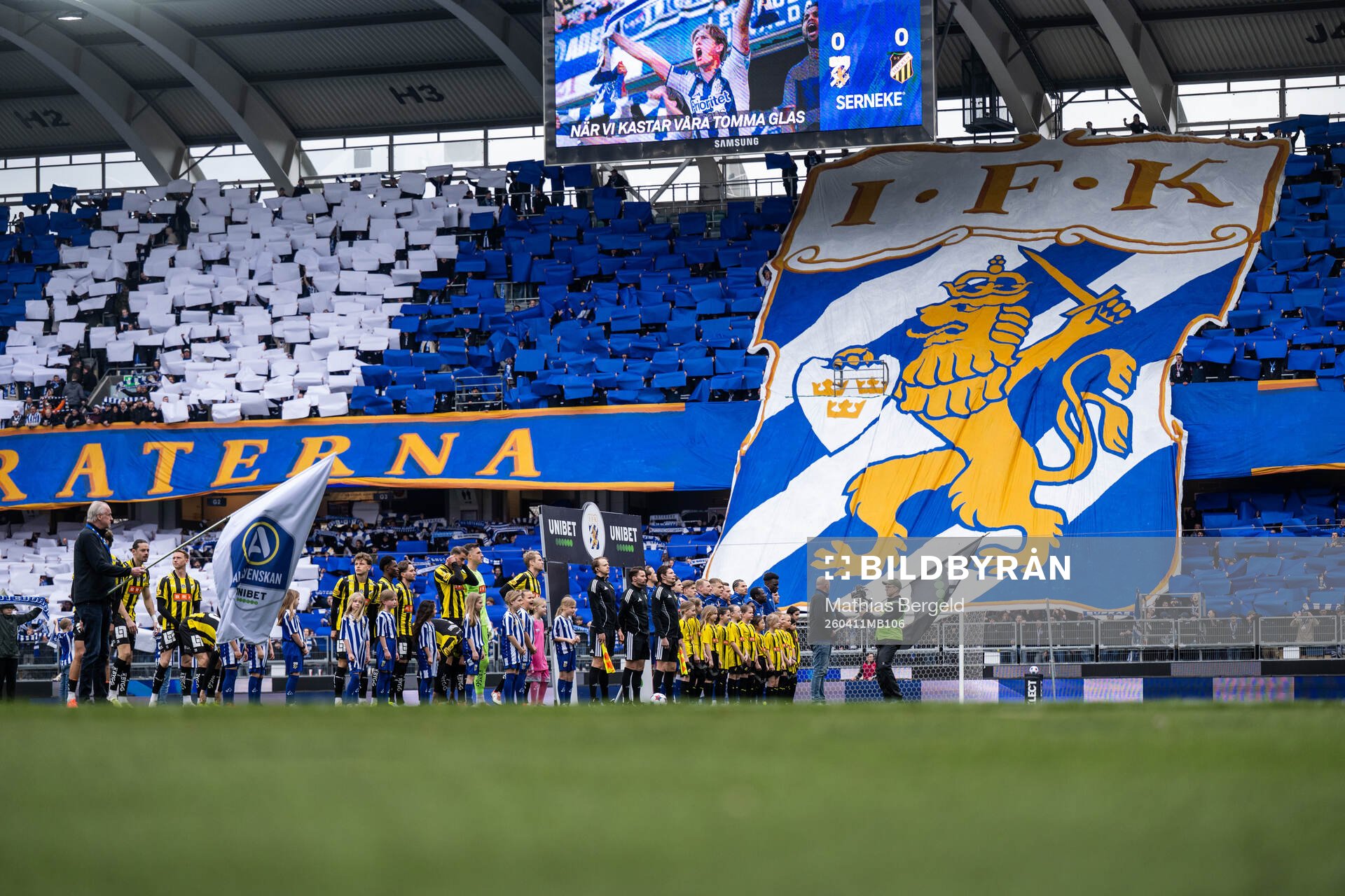IFK Göteborgs och Häckens spelare vid line-up
