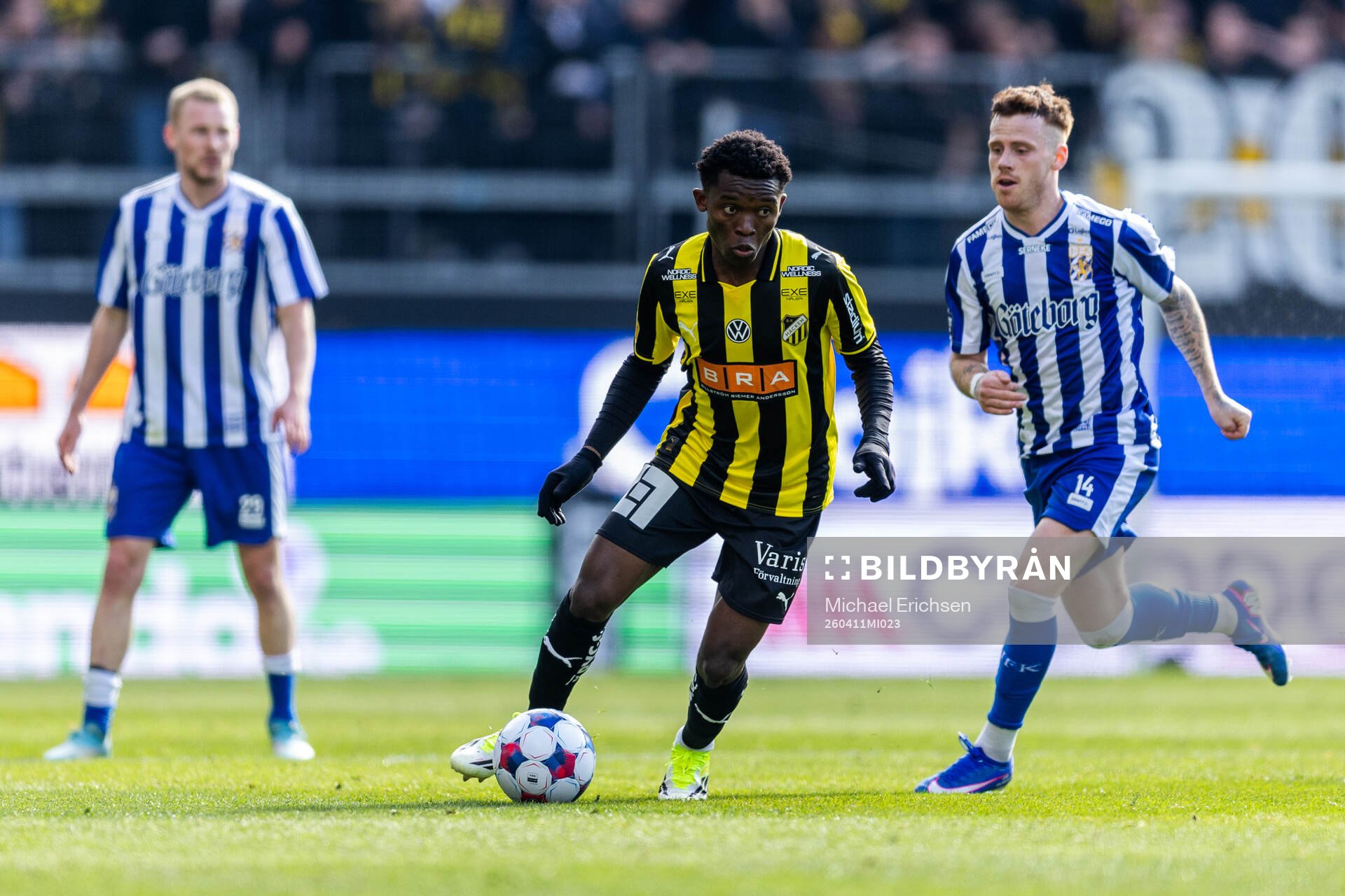 Häckens Abdoulaye Doumbia och IFK Göteborgs Tobias Heintz