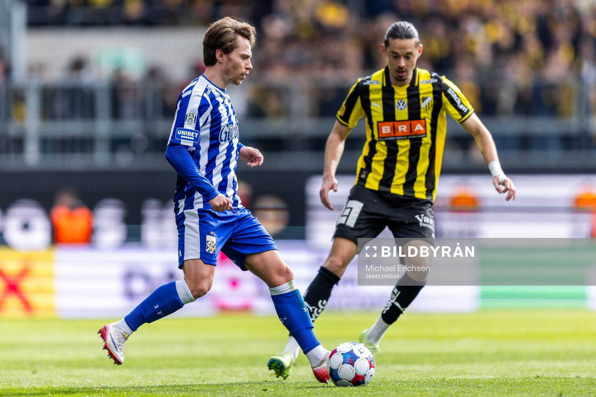 IFK Göteborgs Filip Ottosson och Häckens Amor Layouni