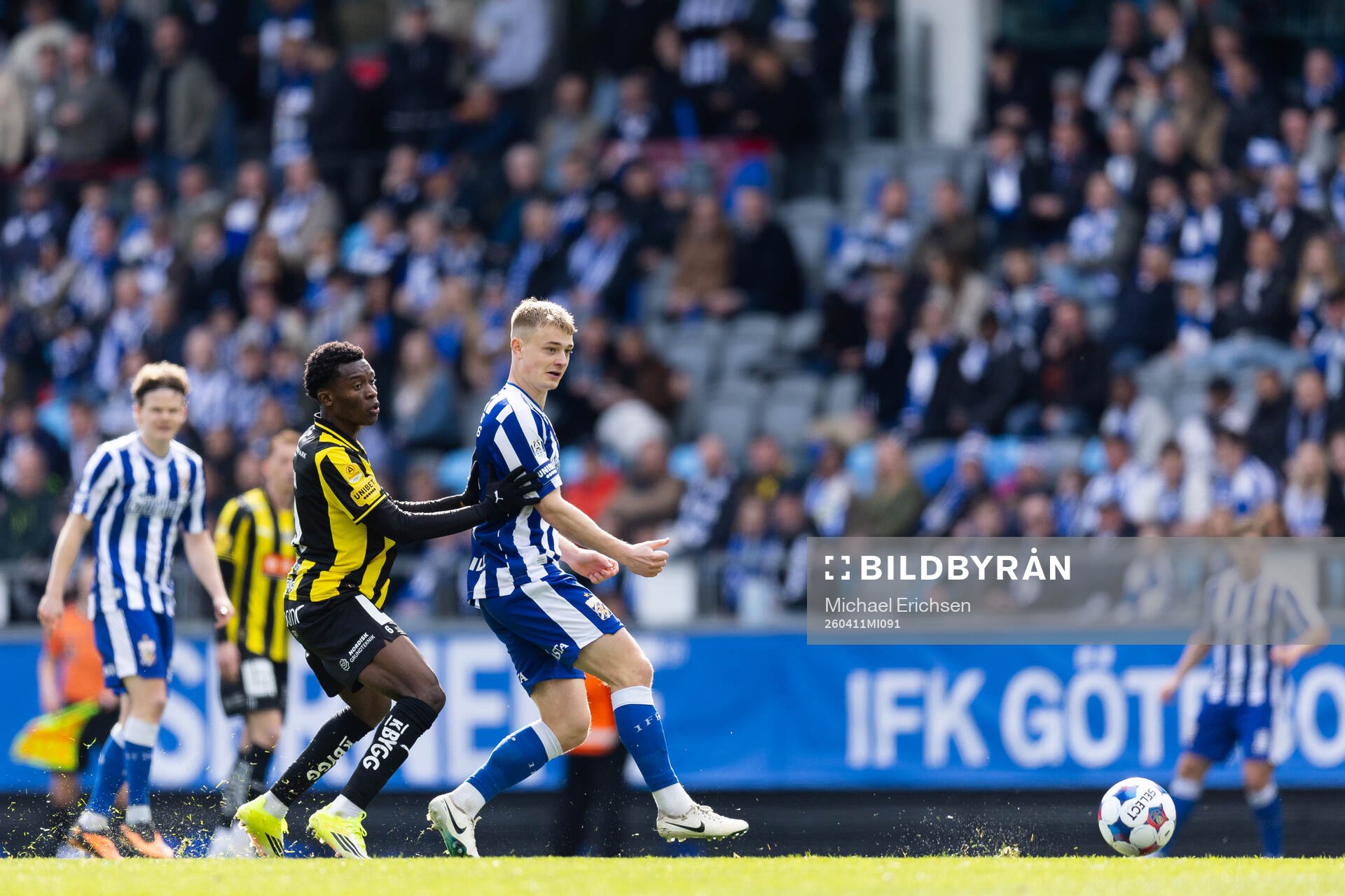 Häckens Abdoulaye Doumbia och IFK Göteborgs David Kruse