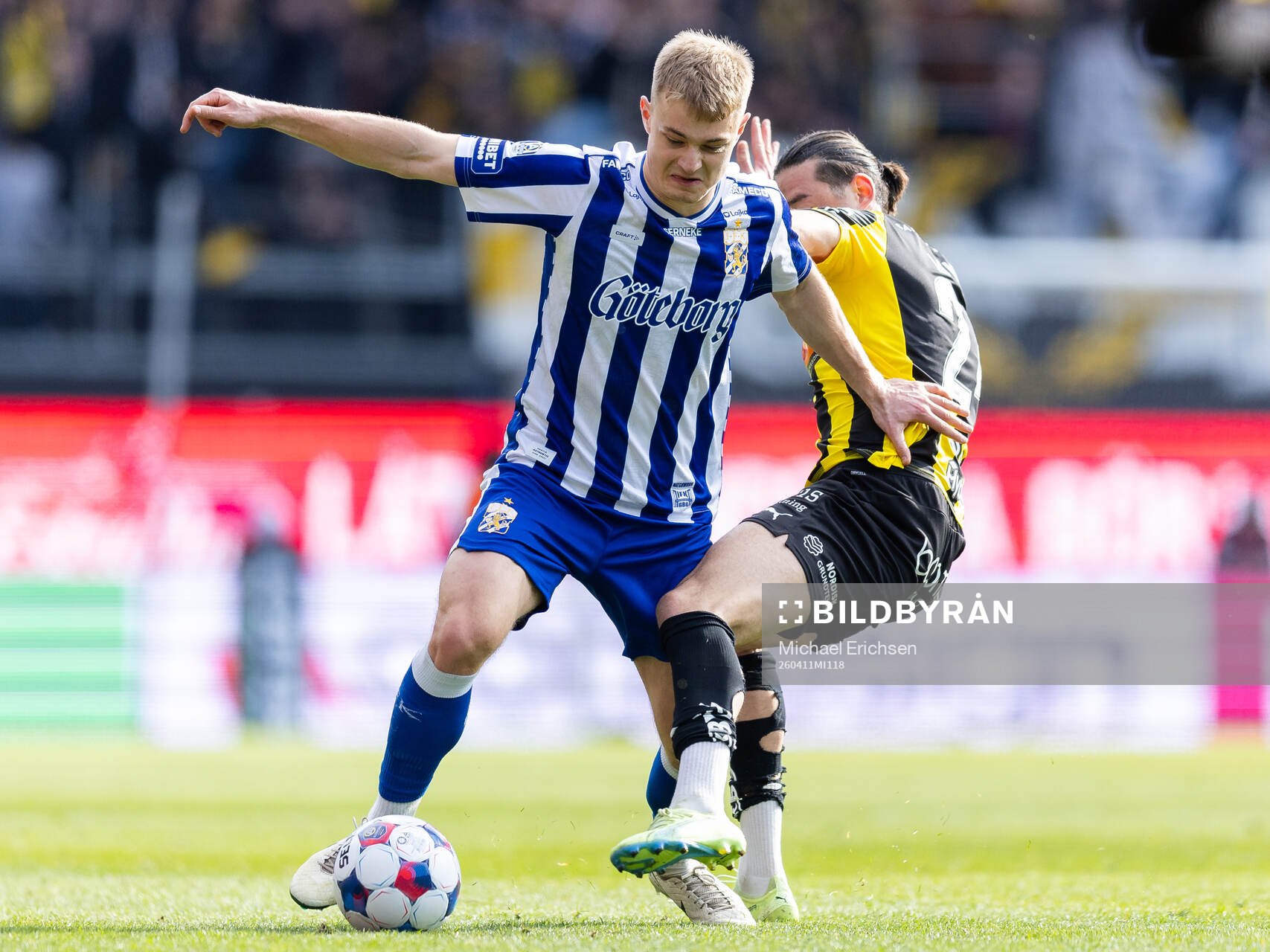 IFK Göteborgs David Kruse och Häckens Amor Layouni