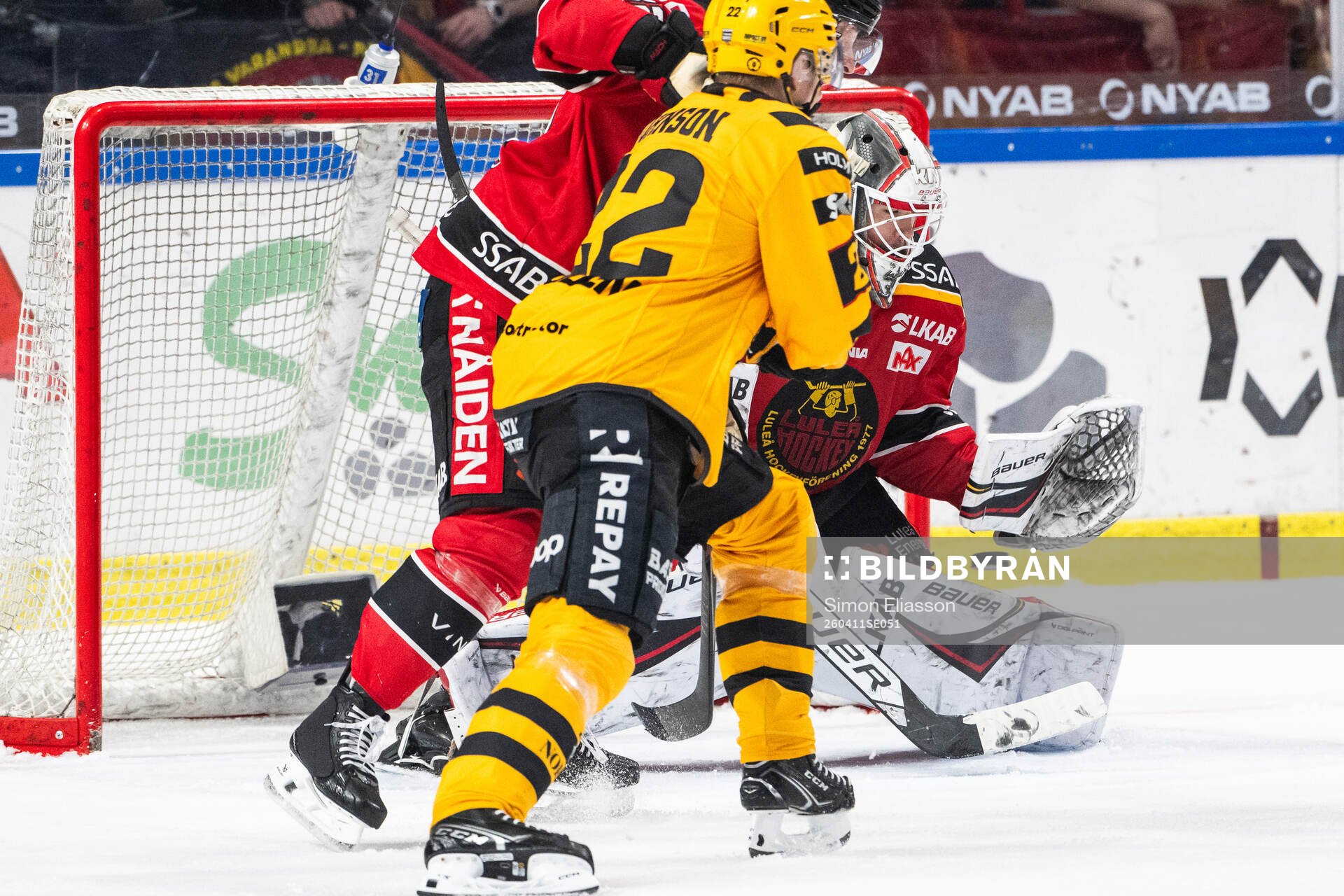 Skellefteås Pontus Johansson (ej i bild) gör 1-2 bakom